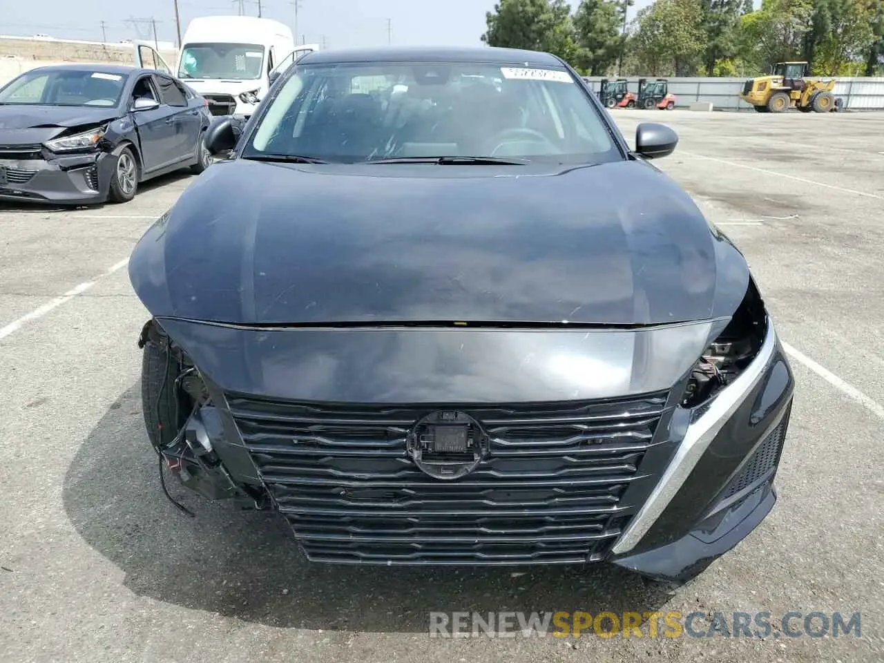 5 Photograph of a damaged car 1N4BL4DV1RN330166 NISSAN ALTIMA 2024