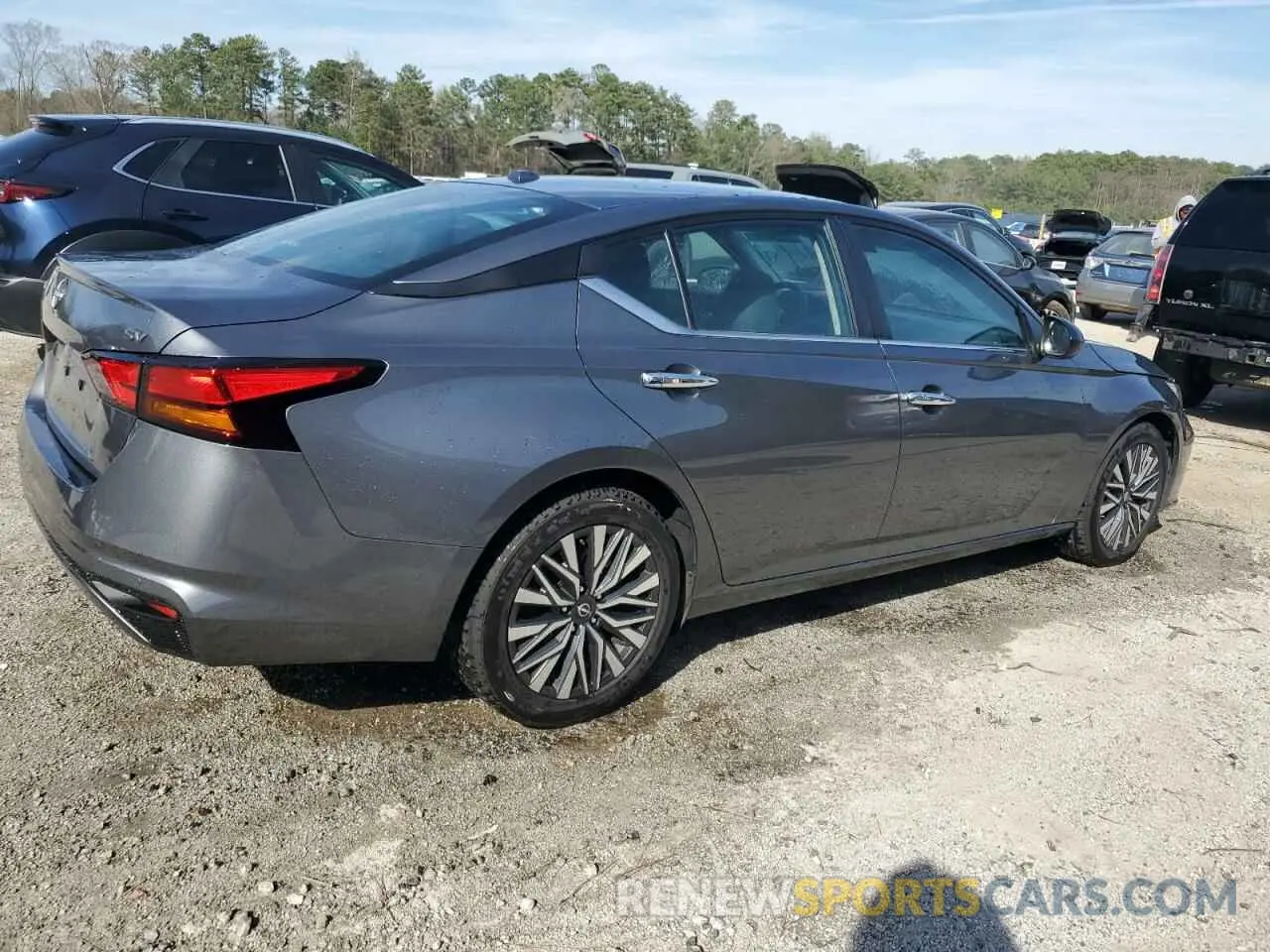 3 Photograph of a damaged car 1N4BL4DV1RN353558 NISSAN ALTIMA 2024
