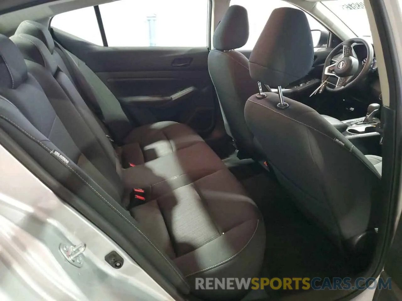 10 Photograph of a damaged car 1N4BL4DV1RN361031 NISSAN ALTIMA 2024