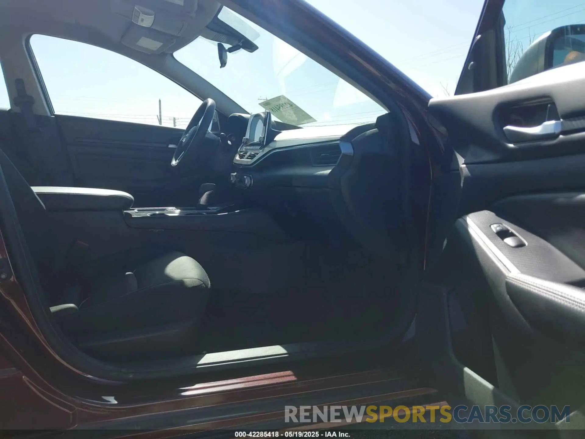5 Photograph of a damaged car 1N4BL4DV1RN372787 NISSAN ALTIMA 2024