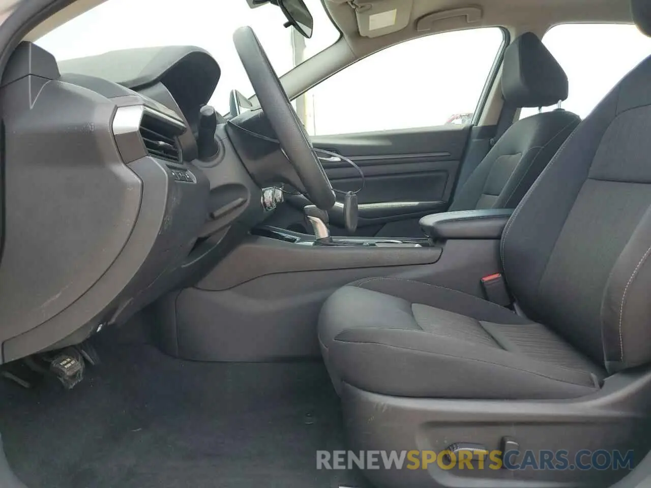 7 Photograph of a damaged car 1N4BL4DV1RN377133 NISSAN ALTIMA 2024