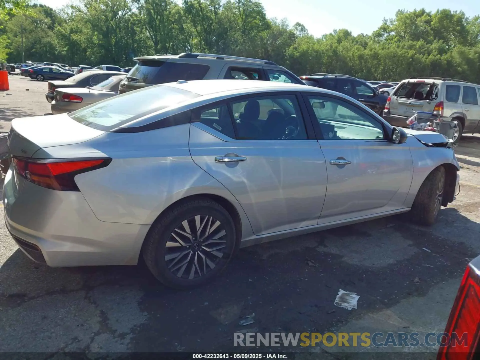 14 Photograph of a damaged car 1N4BL4DV1RN377245 NISSAN ALTIMA 2024