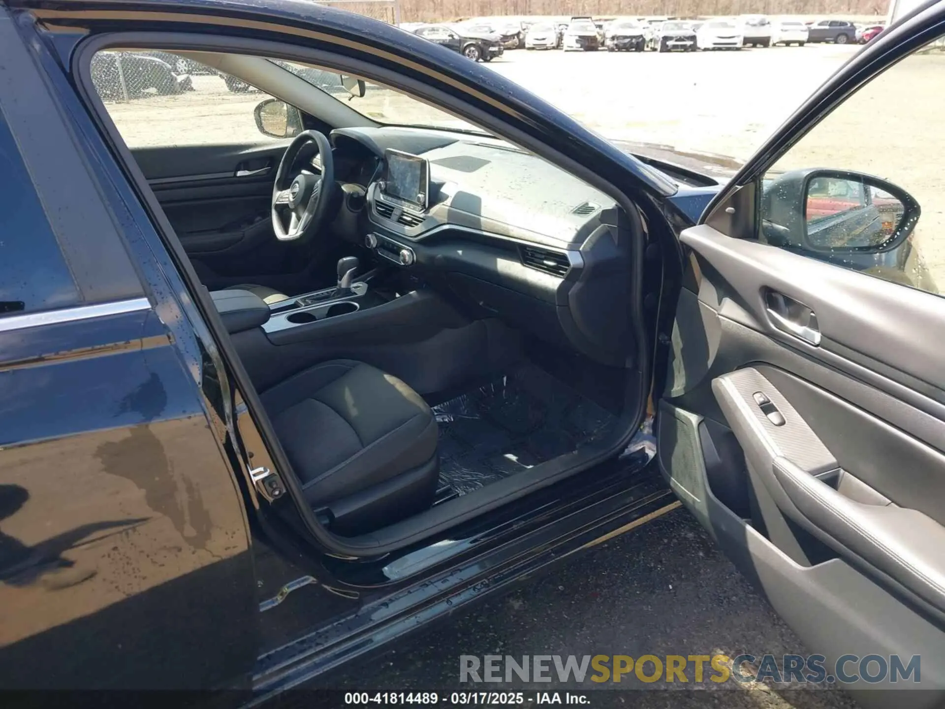 5 Photograph of a damaged car 1N4BL4DV1RN430851 NISSAN ALTIMA 2024