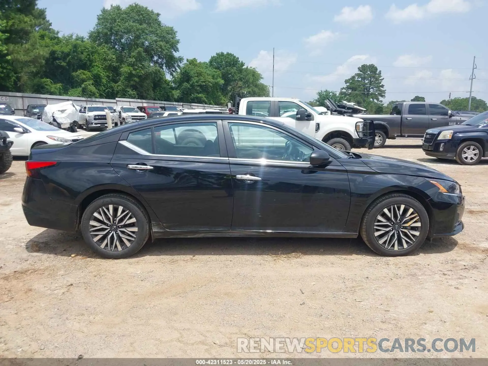 13 Photograph of a damaged car 1N4BL4DV1RN432034 NISSAN ALTIMA 2024