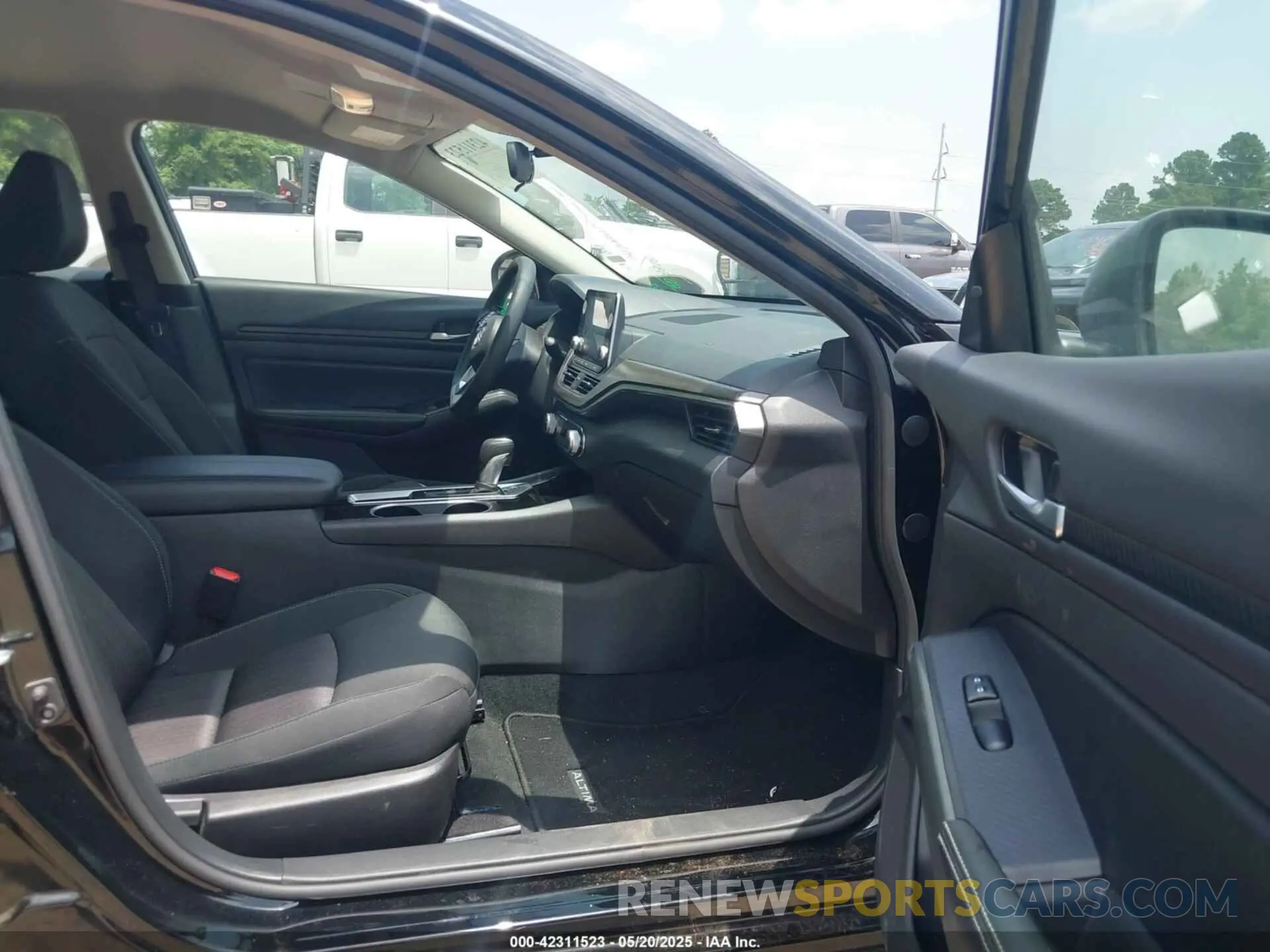 5 Photograph of a damaged car 1N4BL4DV1RN432034 NISSAN ALTIMA 2024