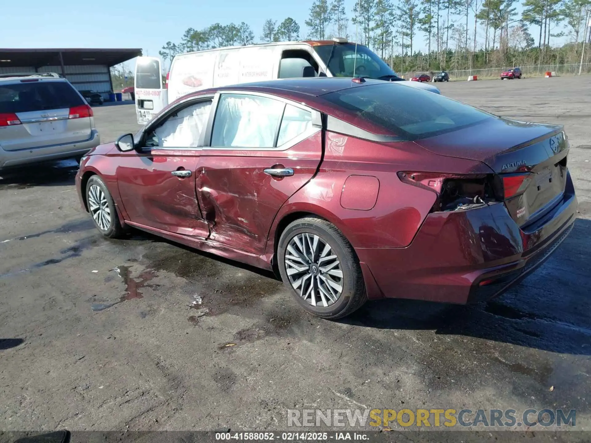 3 Photograph of a damaged car 1N4BL4DV2RN318169 NISSAN ALTIMA 2024