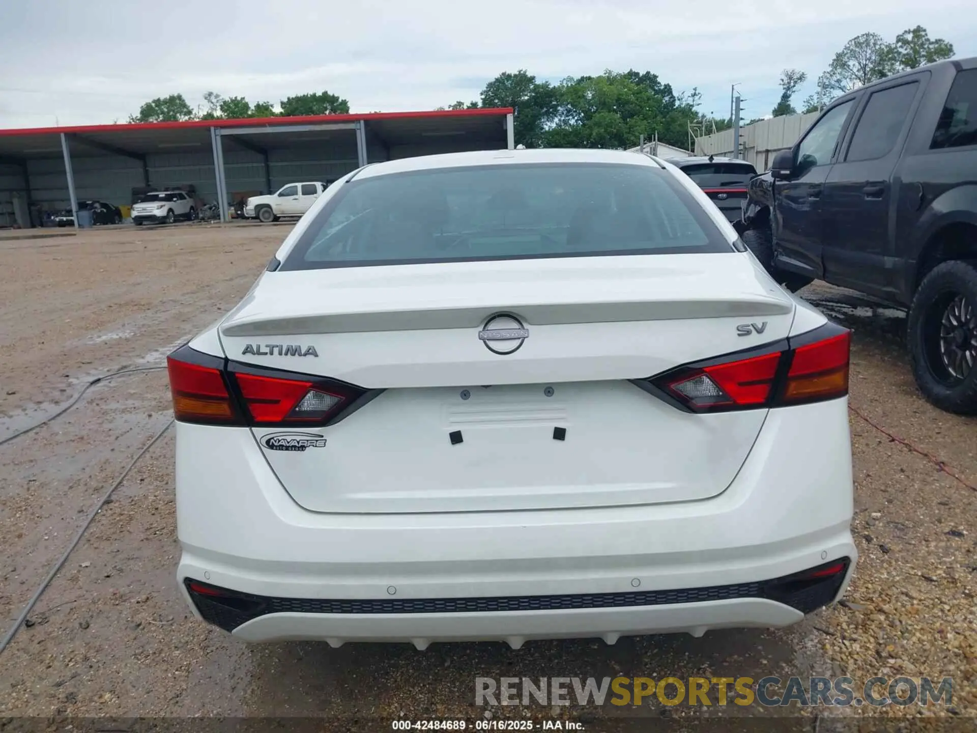 17 Photograph of a damaged car 1N4BL4DV2RN329074 NISSAN ALTIMA 2024