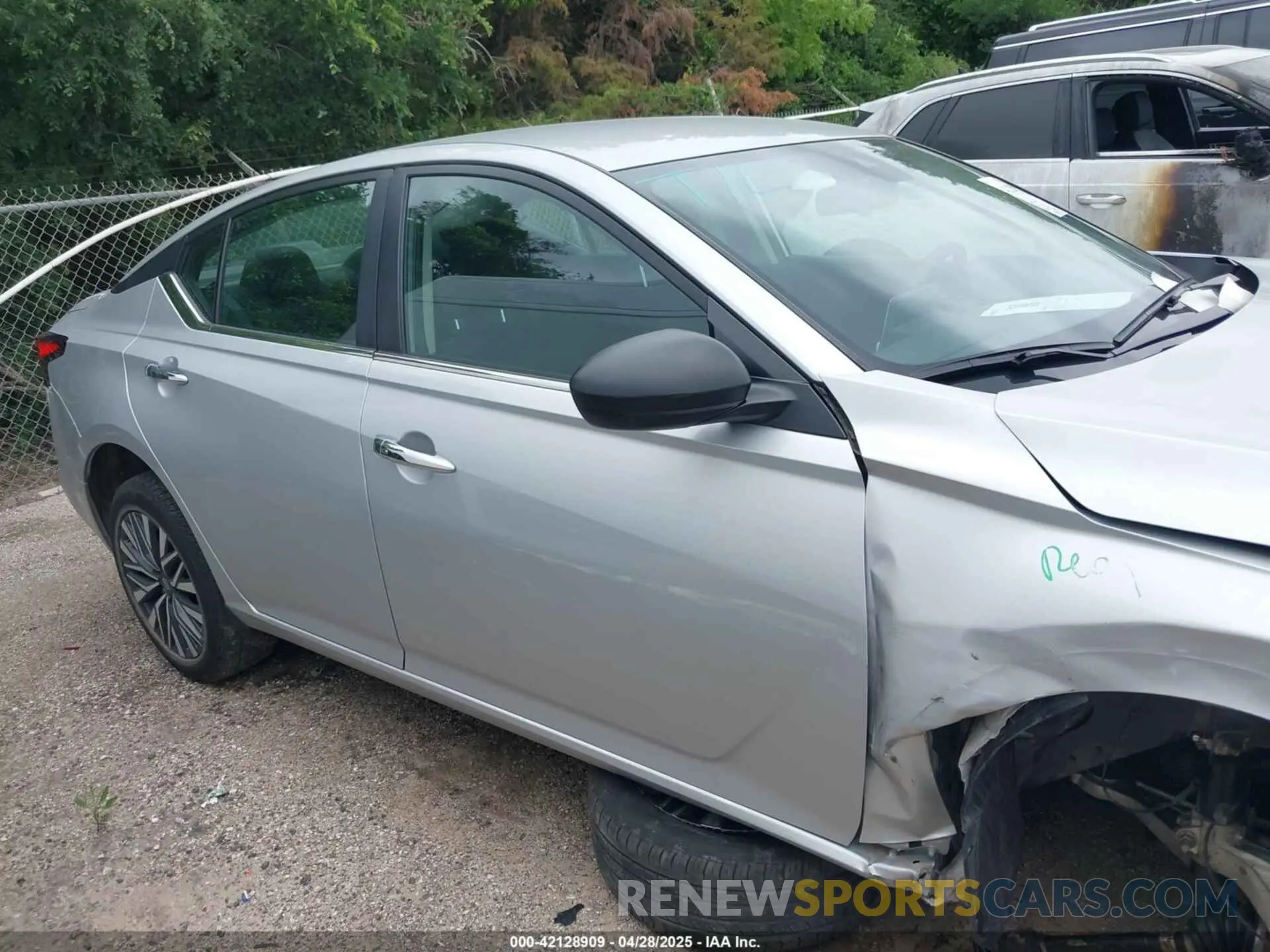 13 Photograph of a damaged car 1N4BL4DV2RN347865 NISSAN ALTIMA 2024
