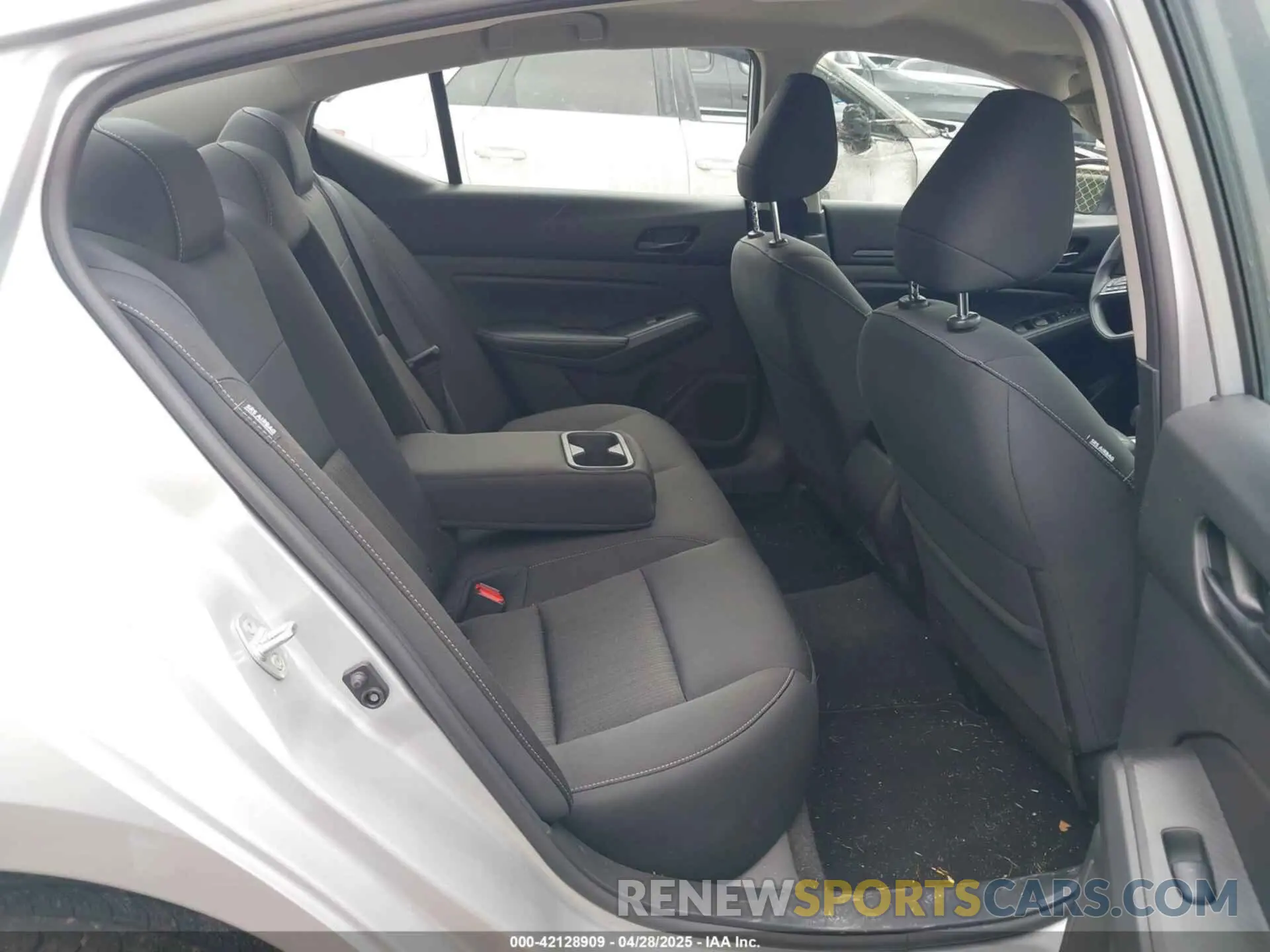8 Photograph of a damaged car 1N4BL4DV2RN347865 NISSAN ALTIMA 2024