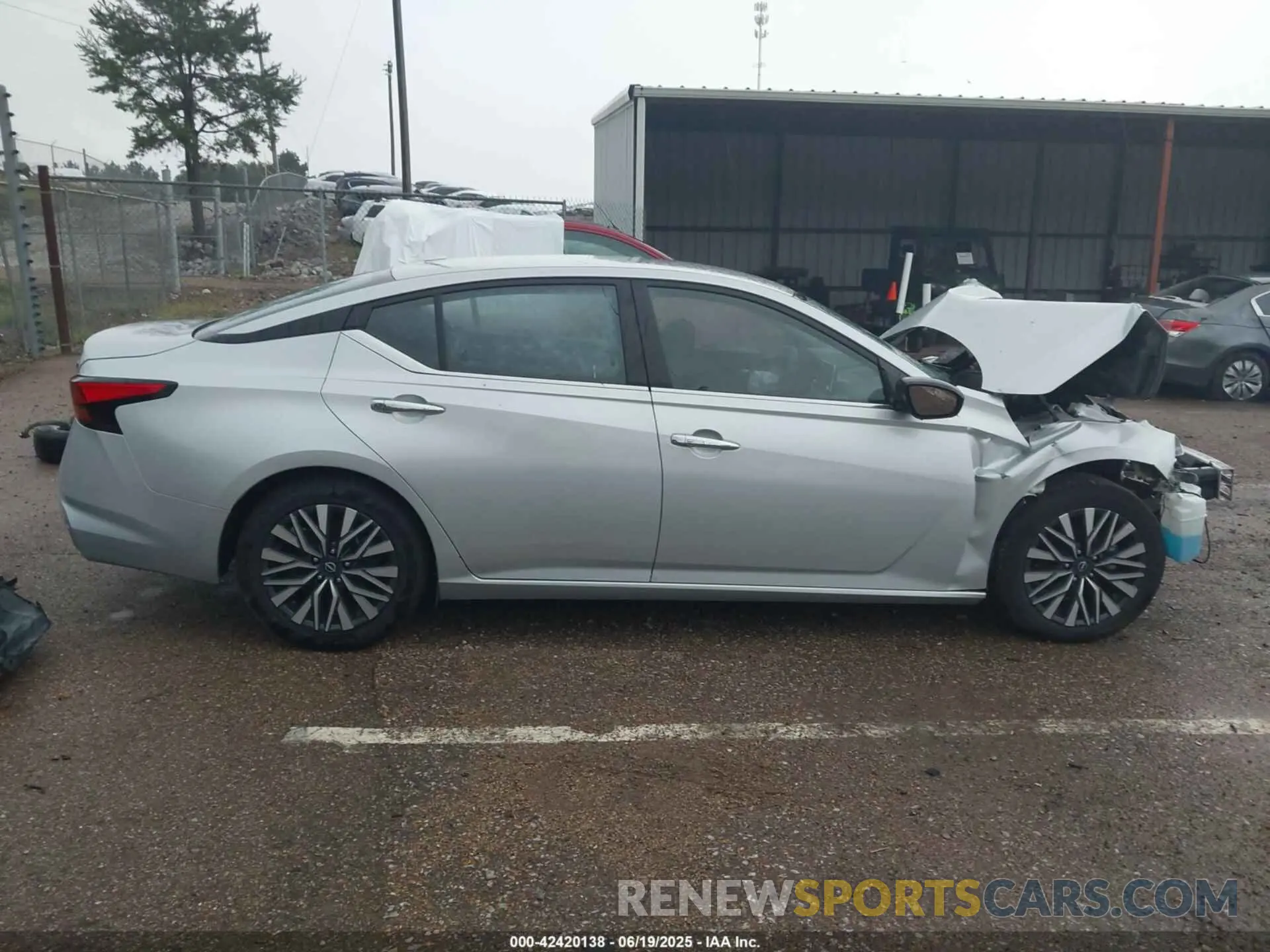 14 Photograph of a damaged car 1N4BL4DV2RN360275 NISSAN ALTIMA 2024