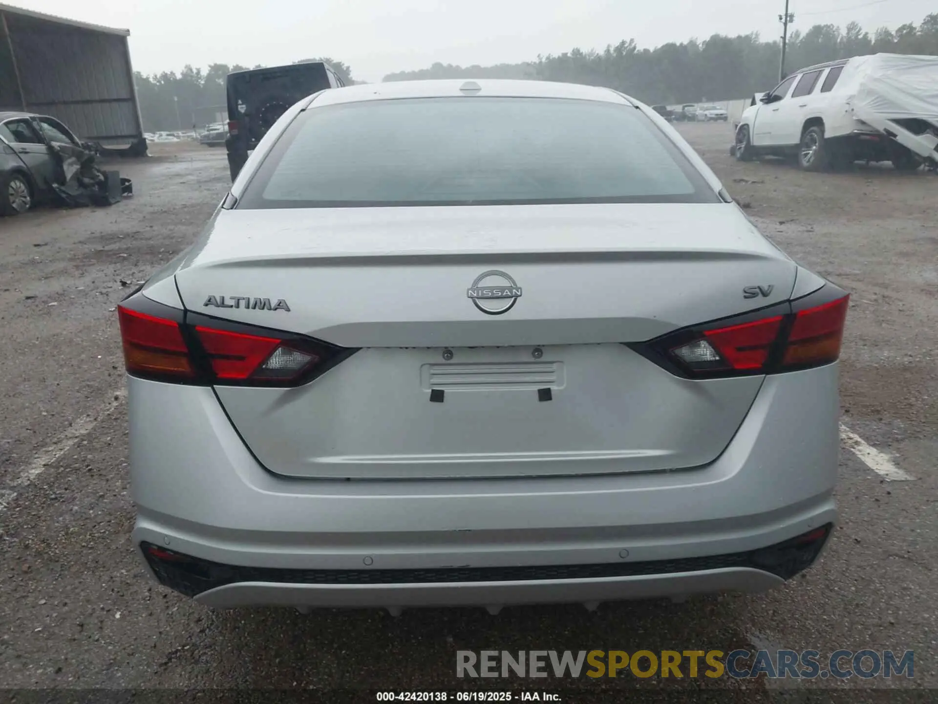 17 Photograph of a damaged car 1N4BL4DV2RN360275 NISSAN ALTIMA 2024