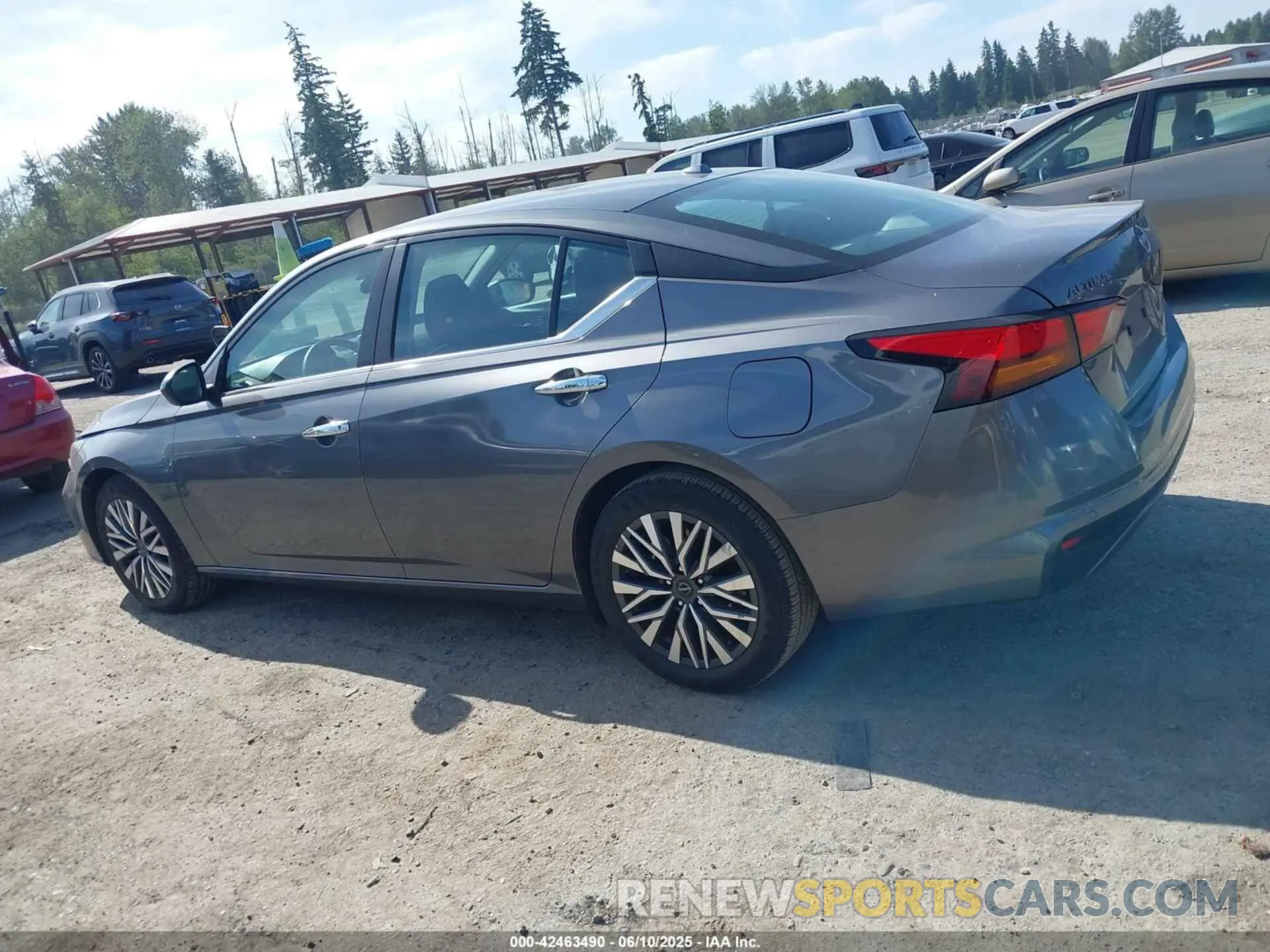 14 Photograph of a damaged car 1N4BL4DV2RN372183 NISSAN ALTIMA 2024