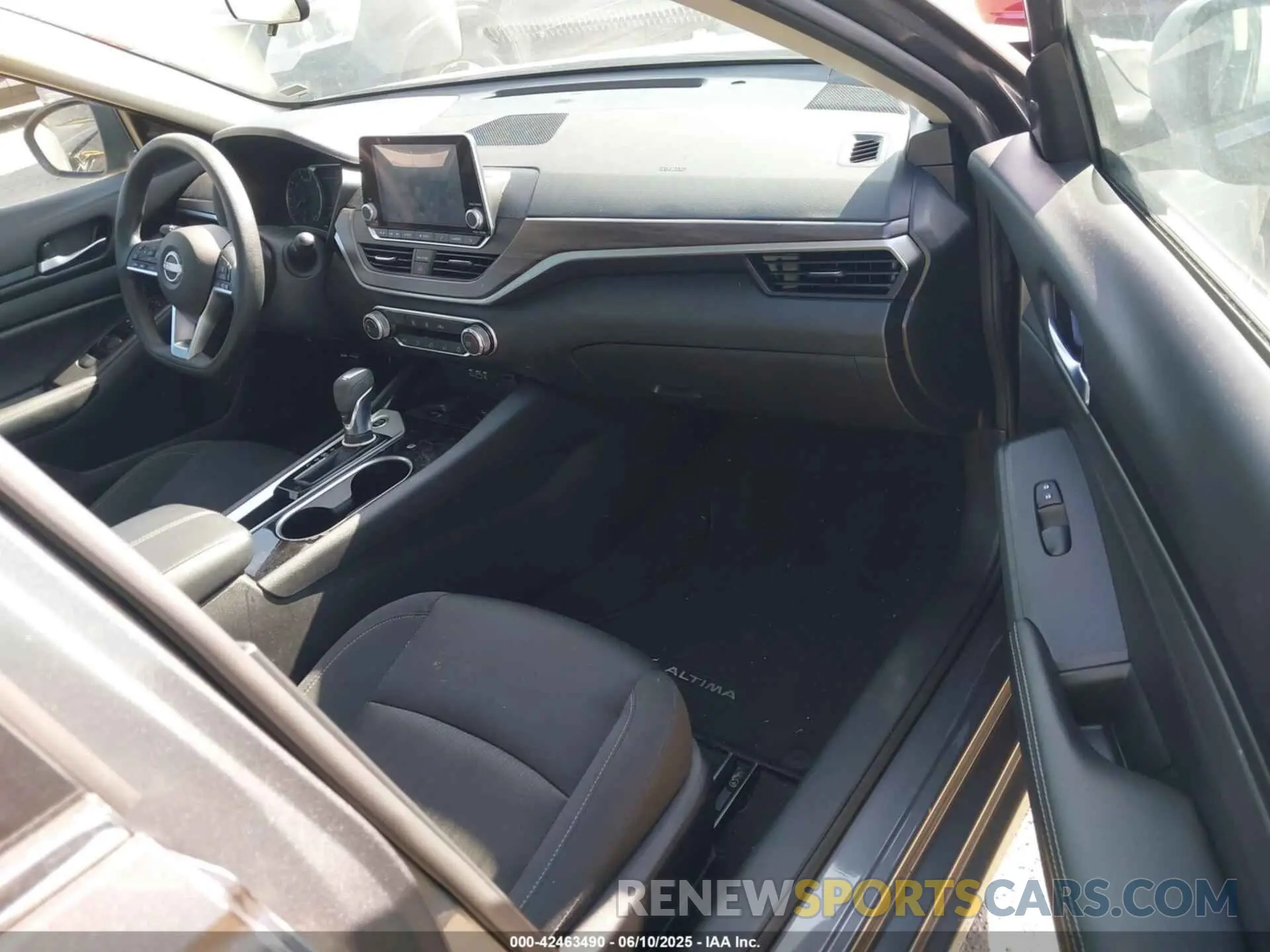 5 Photograph of a damaged car 1N4BL4DV2RN372183 NISSAN ALTIMA 2024