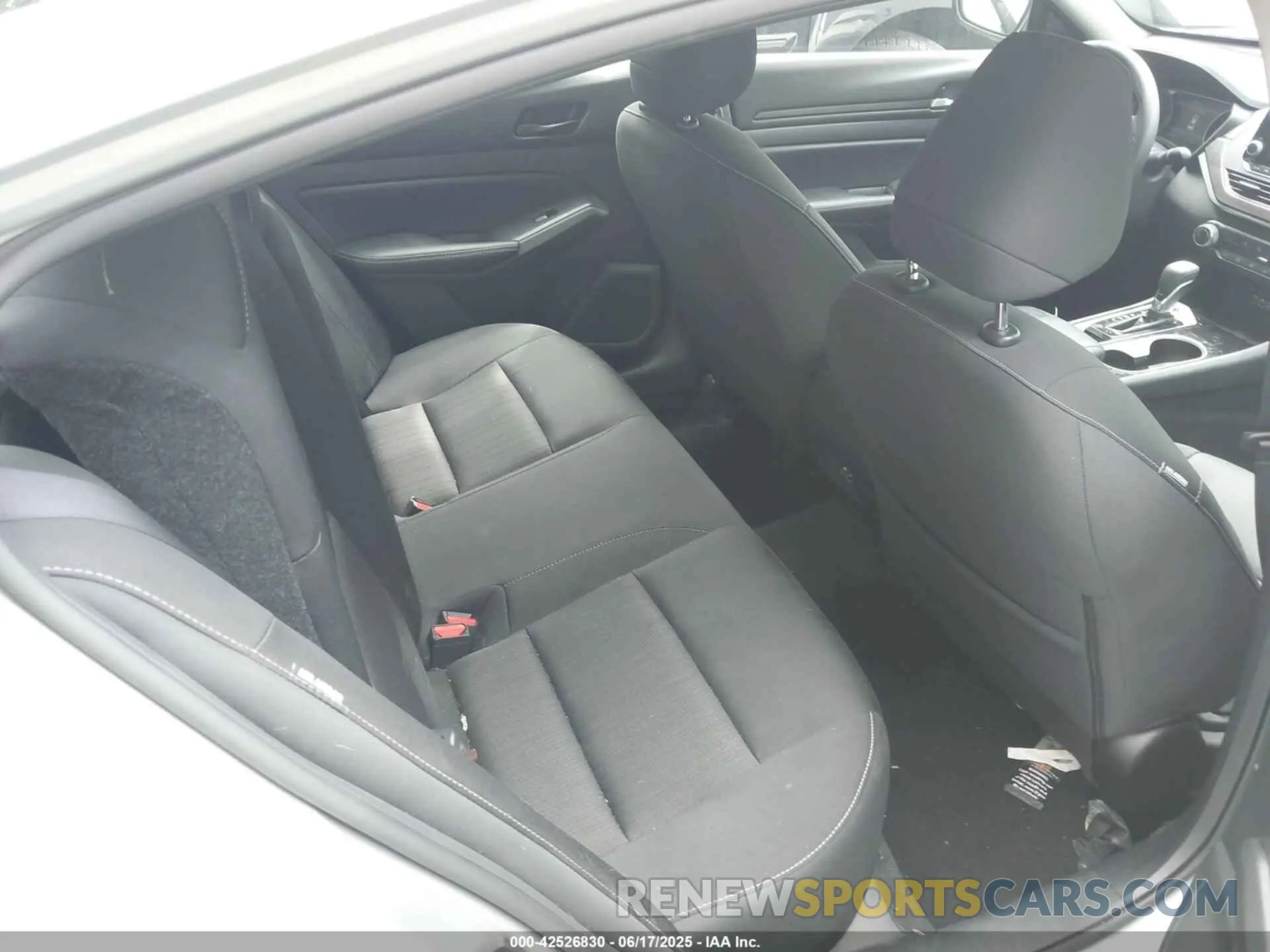 8 Photograph of a damaged car 1N4BL4DV2RN375620 NISSAN ALTIMA 2024