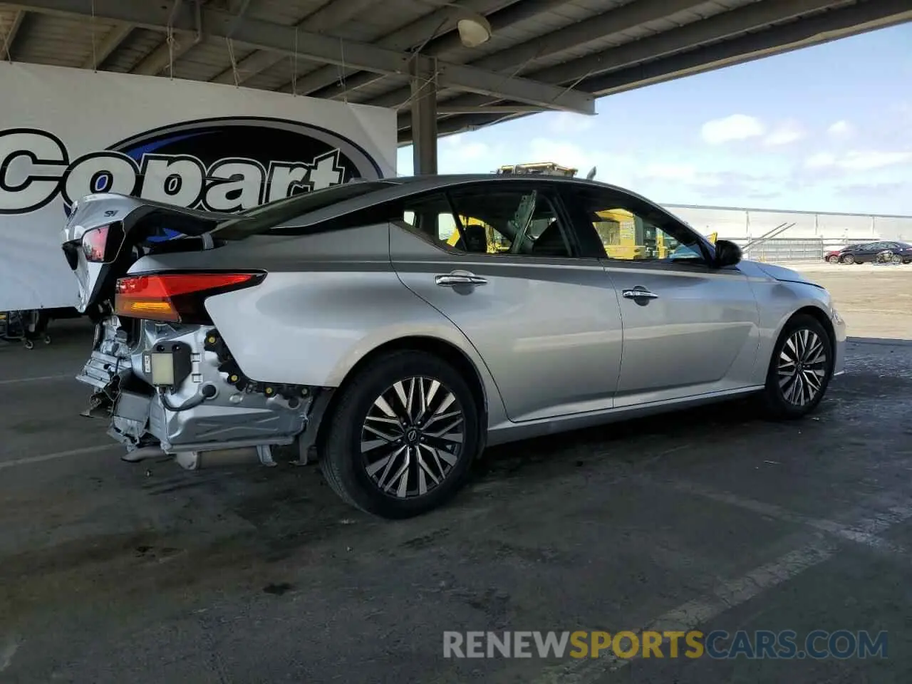 3 Photograph of a damaged car 1N4BL4DV2RN375987 NISSAN ALTIMA 2024