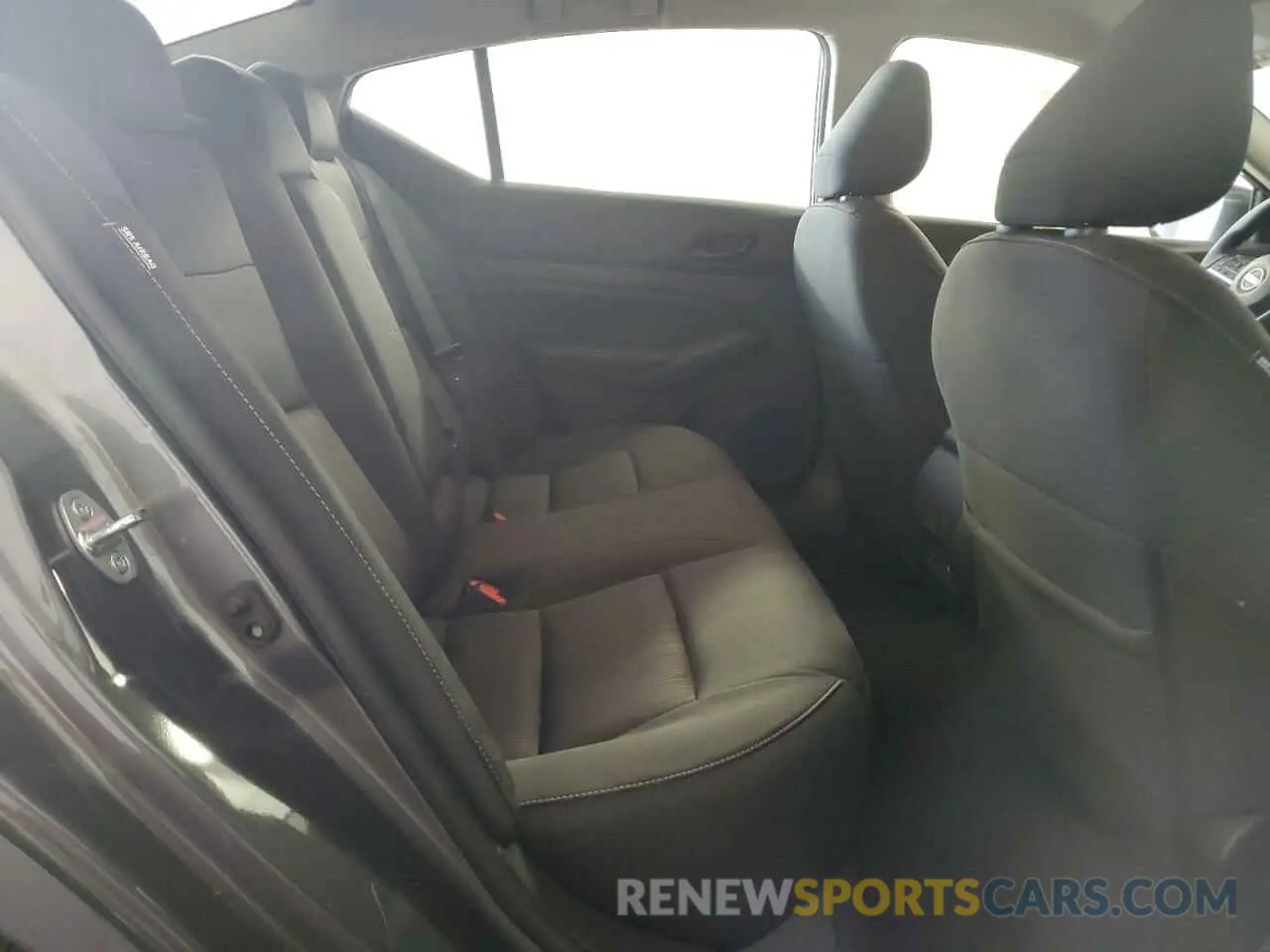 10 Photograph of a damaged car 1N4BL4DV2RN383880 NISSAN ALTIMA 2024