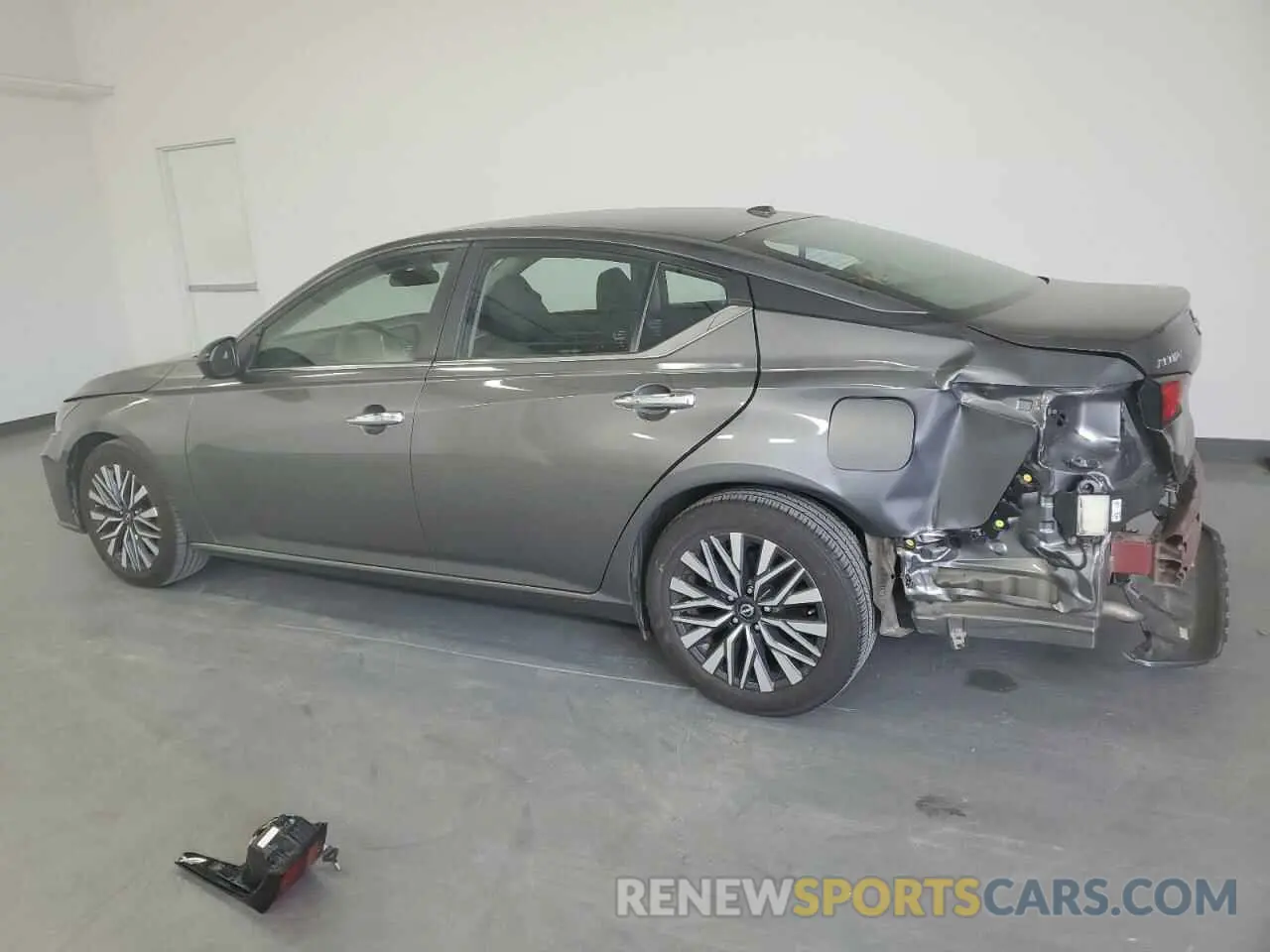 2 Photograph of a damaged car 1N4BL4DV2RN383880 NISSAN ALTIMA 2024