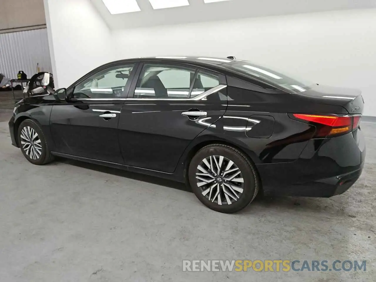 2 Photograph of a damaged car 1N4BL4DV2RN398301 NISSAN ALTIMA 2024
