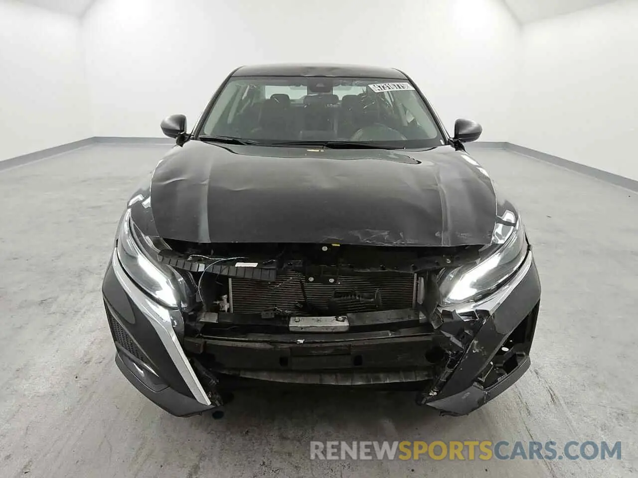 5 Photograph of a damaged car 1N4BL4DV2RN398301 NISSAN ALTIMA 2024