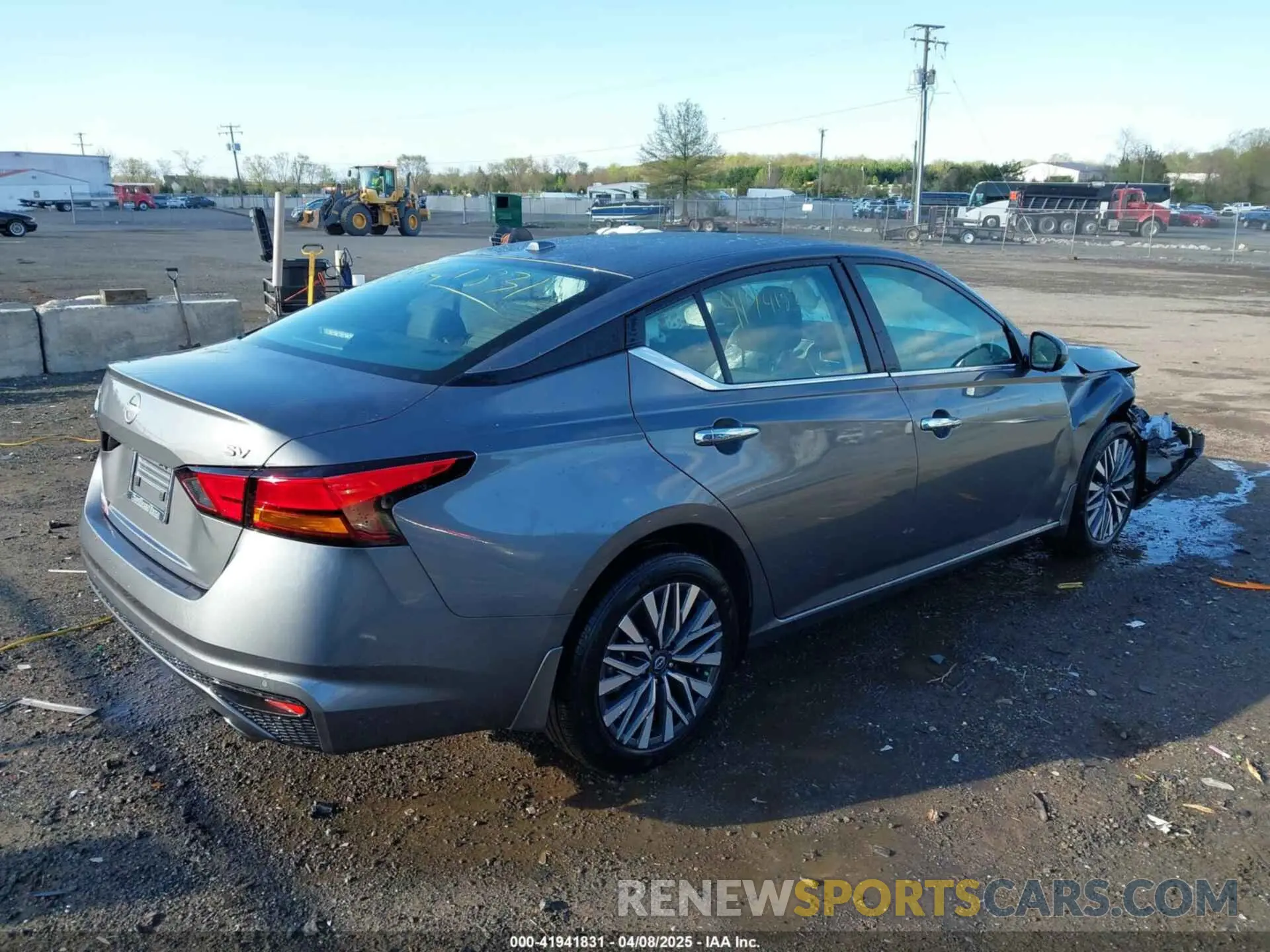 4 Photograph of a damaged car 1N4BL4DV2RN425268 NISSAN ALTIMA 2024