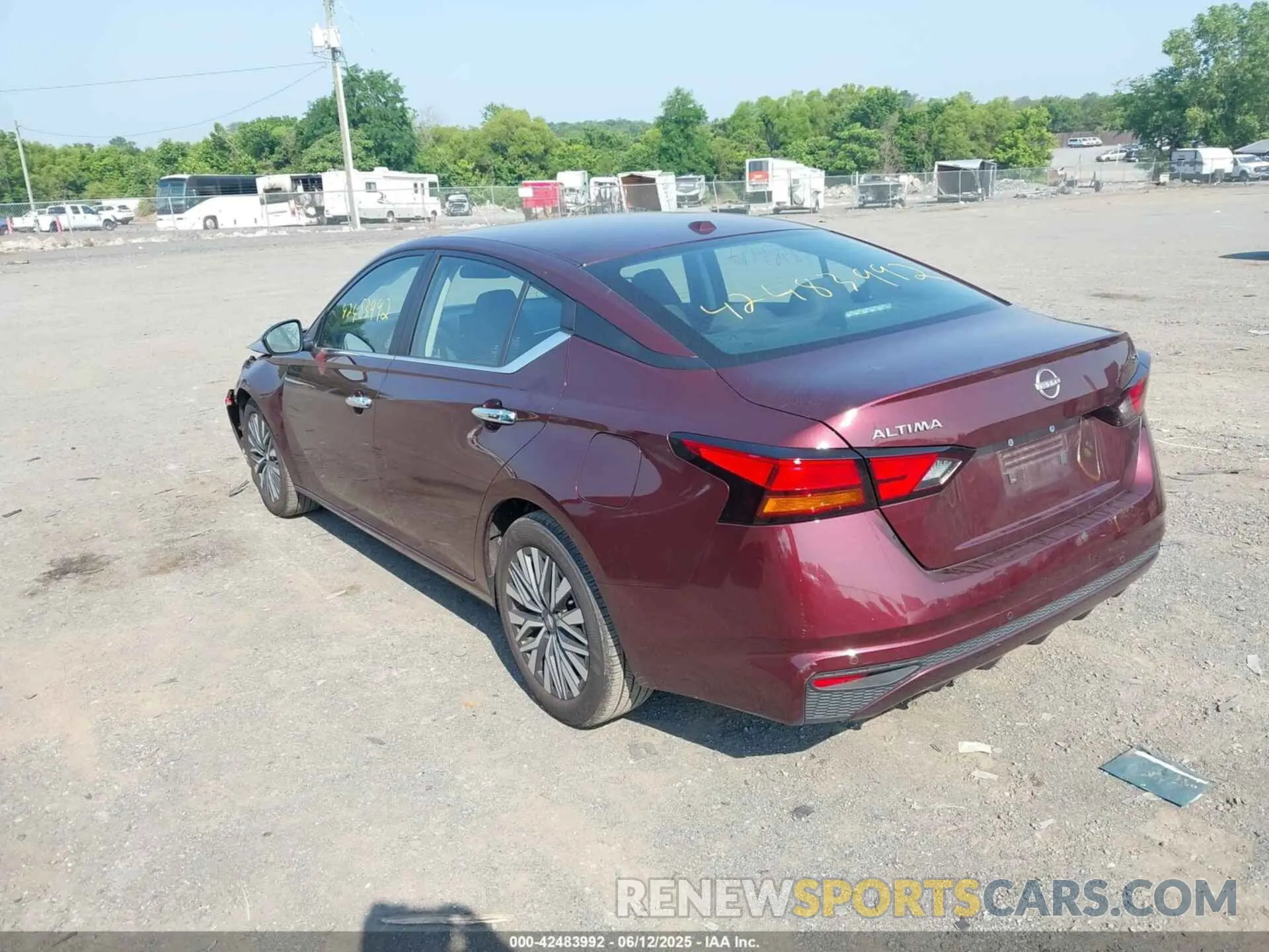 3 Photograph of a damaged car 1N4BL4DV2RN433709 NISSAN ALTIMA 2024