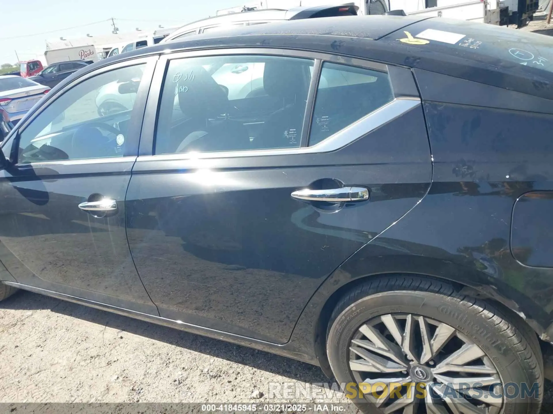 14 Photograph of a damaged car 1N4BL4DV3RN305351 NISSAN ALTIMA 2024
