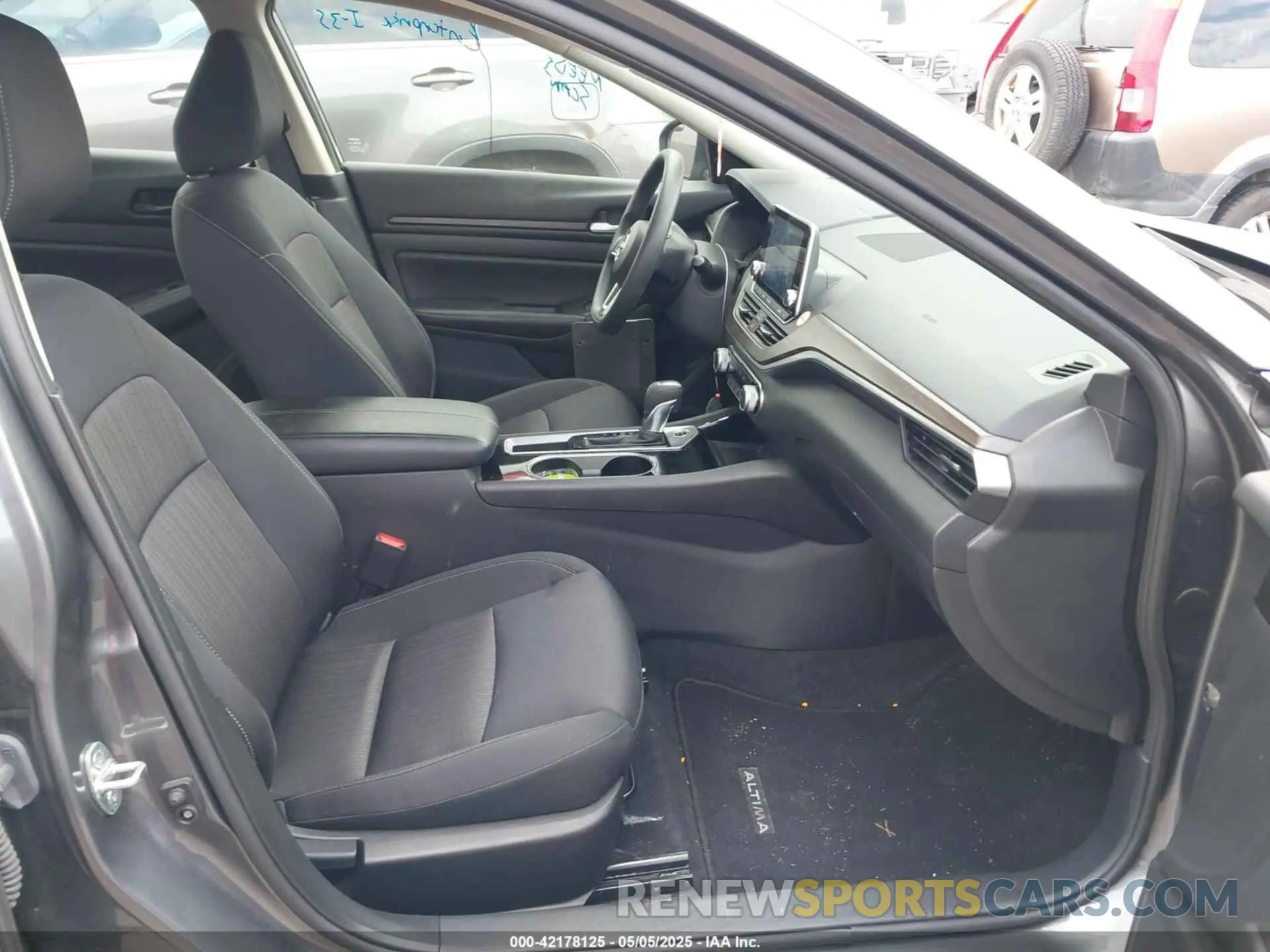 5 Photograph of a damaged car 1N4BL4DV3RN333408 NISSAN ALTIMA 2024
