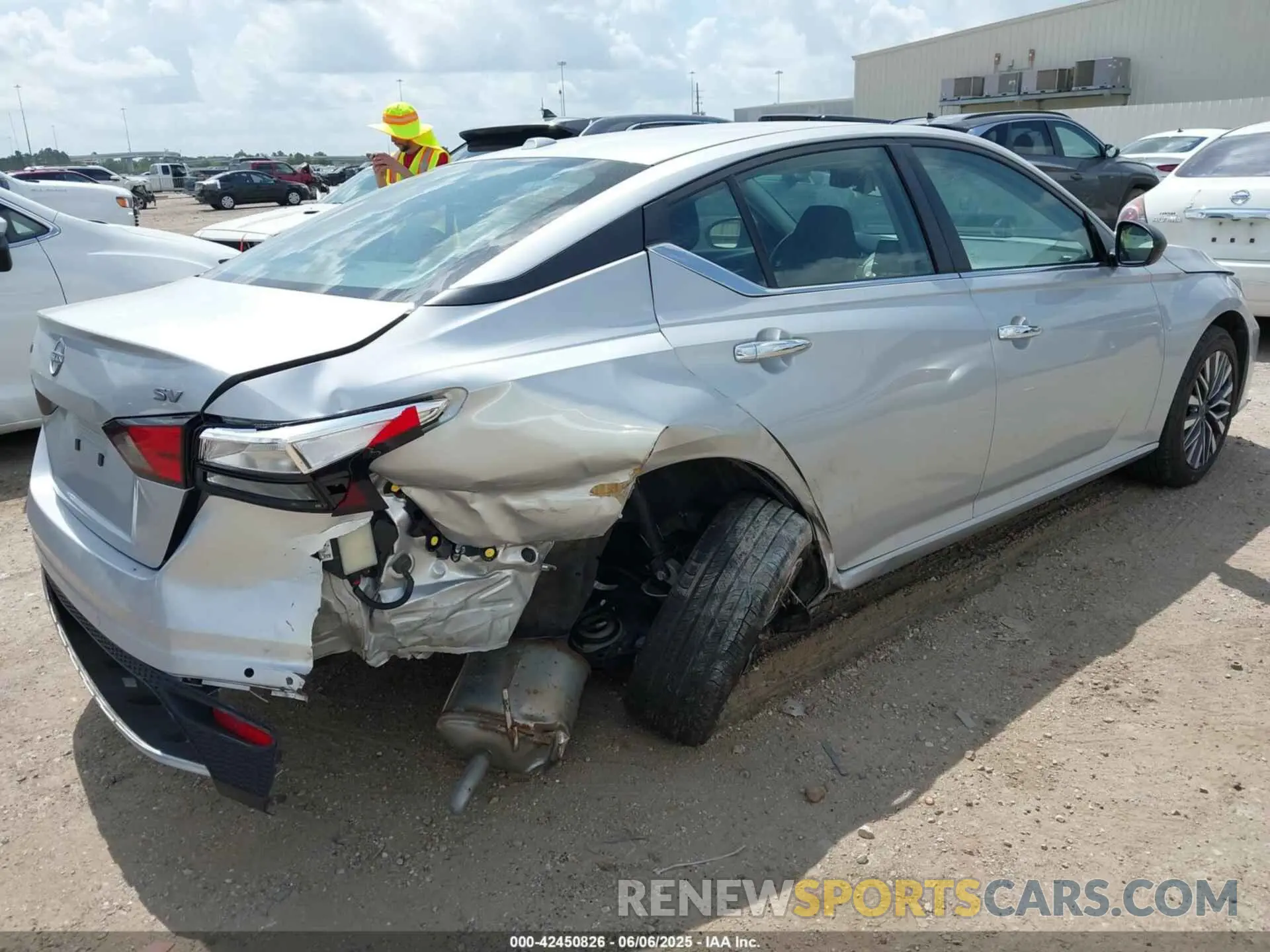 4 Photograph of a damaged car 1N4BL4DV3RN340844 NISSAN ALTIMA 2024