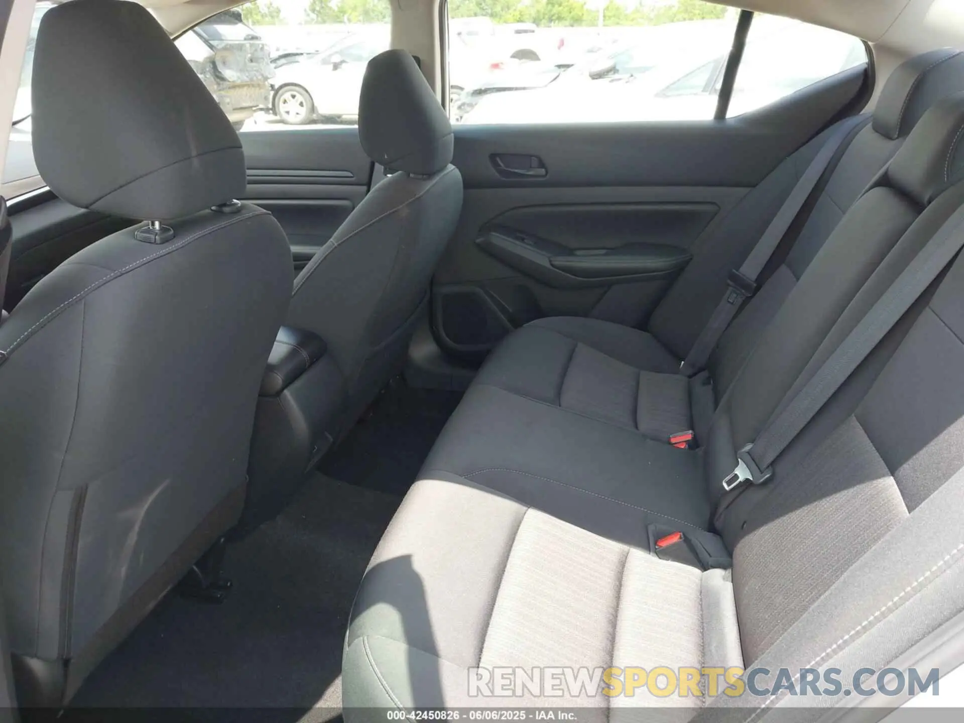 8 Photograph of a damaged car 1N4BL4DV3RN340844 NISSAN ALTIMA 2024