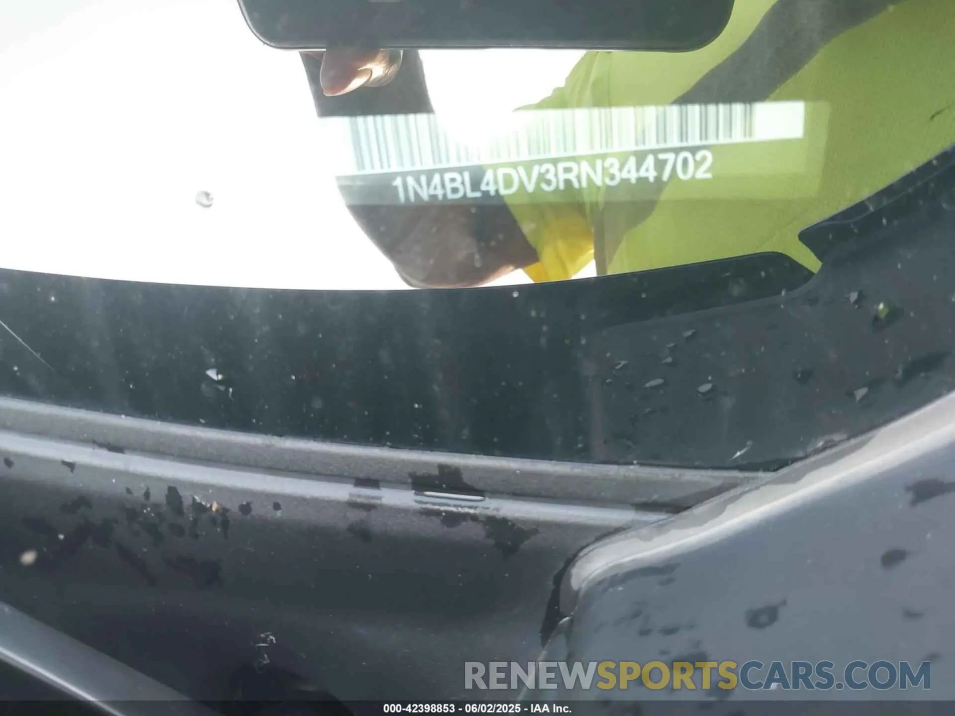 9 Photograph of a damaged car 1N4BL4DV3RN344702 NISSAN ALTIMA 2024