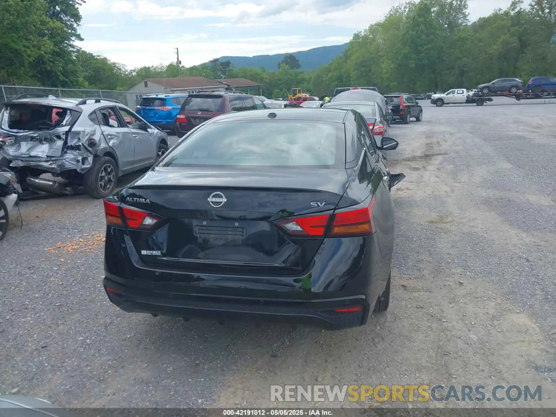 17 Photograph of a damaged car 1N4BL4DV3RN344795 NISSAN ALTIMA 2024