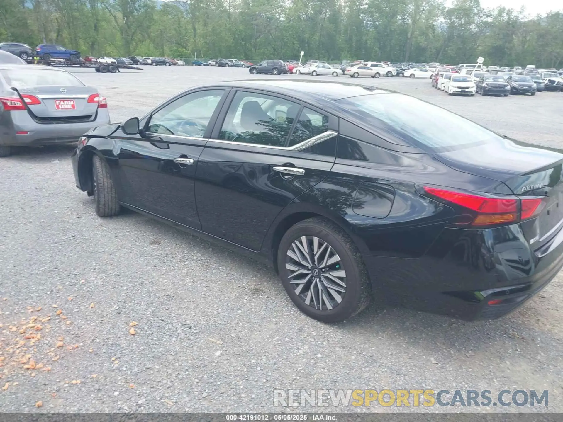 3 Photograph of a damaged car 1N4BL4DV3RN344795 NISSAN ALTIMA 2024