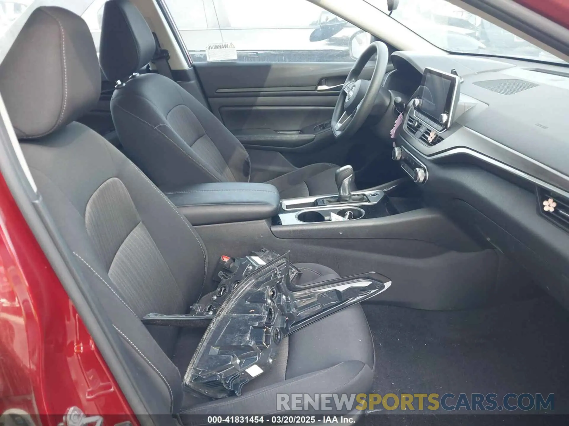 5 Photograph of a damaged car 1N4BL4DV3RN355036 NISSAN ALTIMA 2024