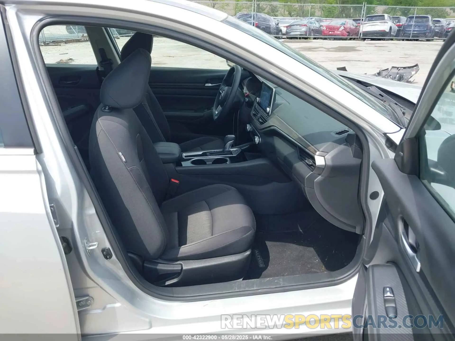 5 Photograph of a damaged car 1N4BL4DV3RN360317 NISSAN ALTIMA 2024