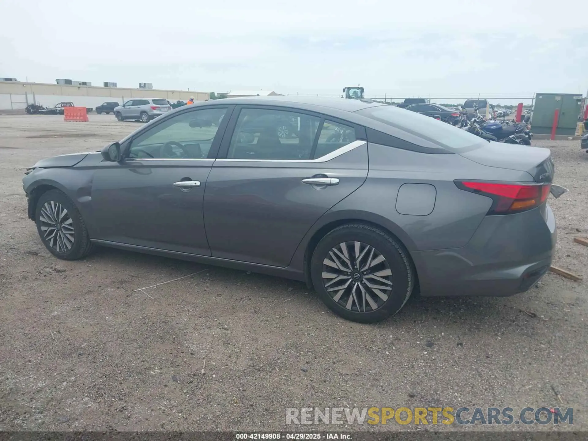 15 Photograph of a damaged car 1N4BL4DV3RN370796 NISSAN ALTIMA 2024