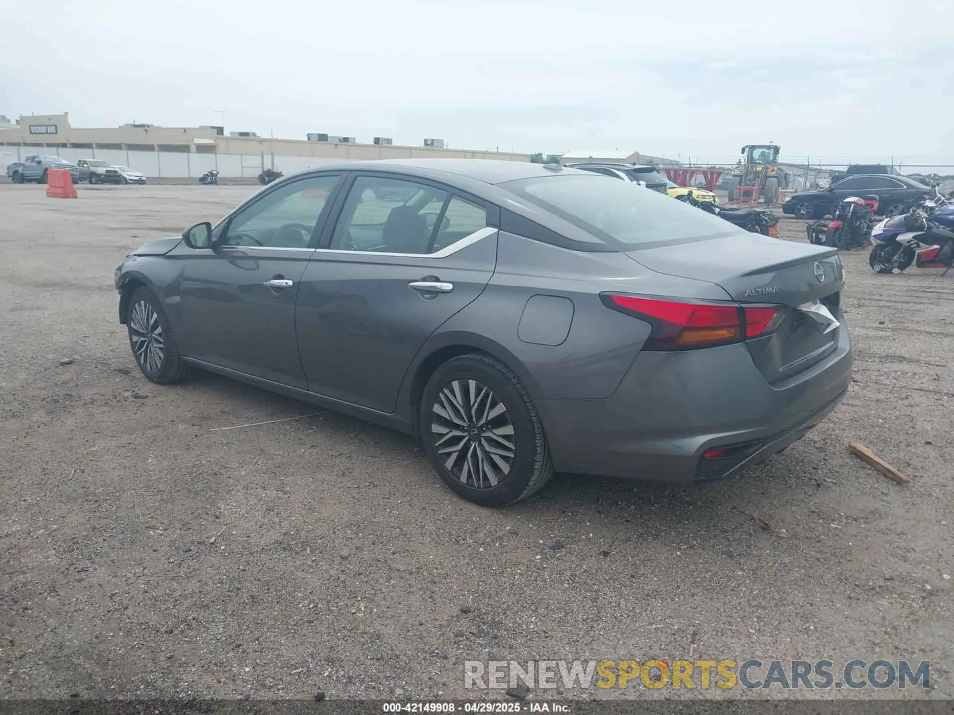 3 Photograph of a damaged car 1N4BL4DV3RN370796 NISSAN ALTIMA 2024