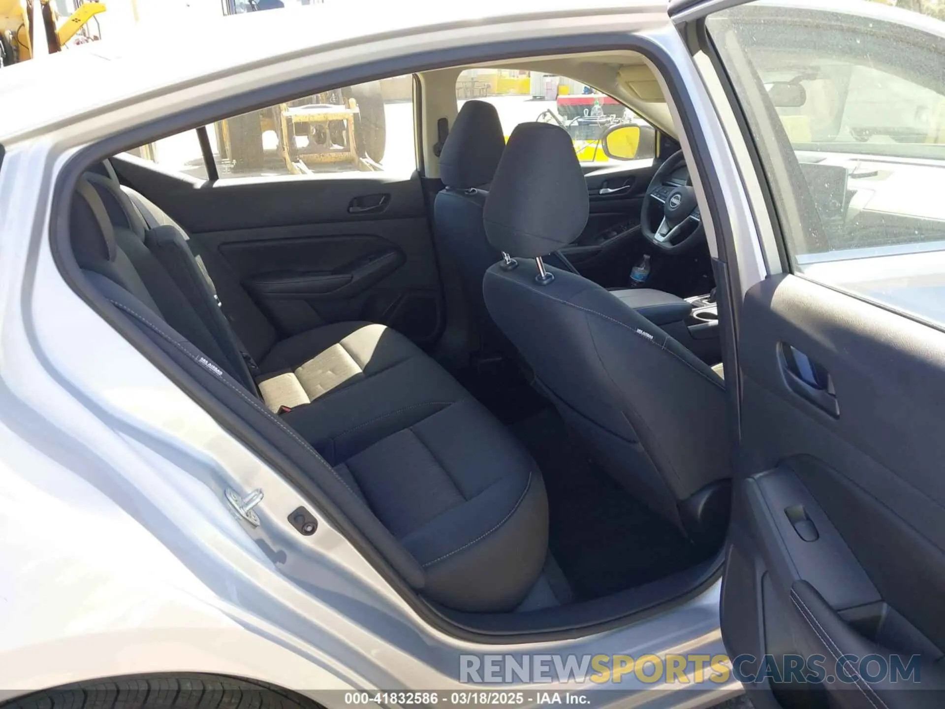 8 Photograph of a damaged car 1N4BL4DV3RN375951 NISSAN ALTIMA 2024
