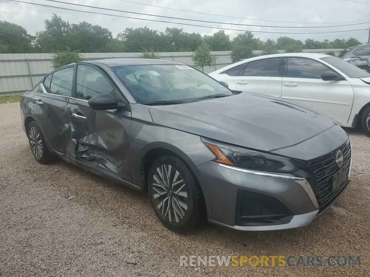 4 Photograph of a damaged car 1N4BL4DV3RN379692 NISSAN ALTIMA 2024
