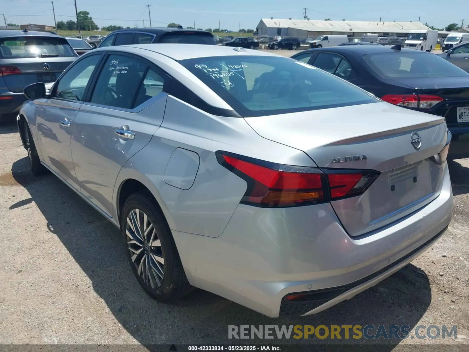 3 Photograph of a damaged car 1N4BL4DV3RN388862 NISSAN ALTIMA 2024