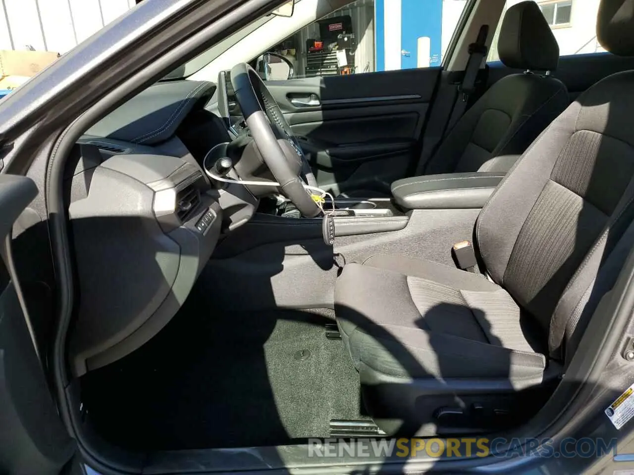 7 Photograph of a damaged car 1N4BL4DV3RN415834 NISSAN ALTIMA 2024
