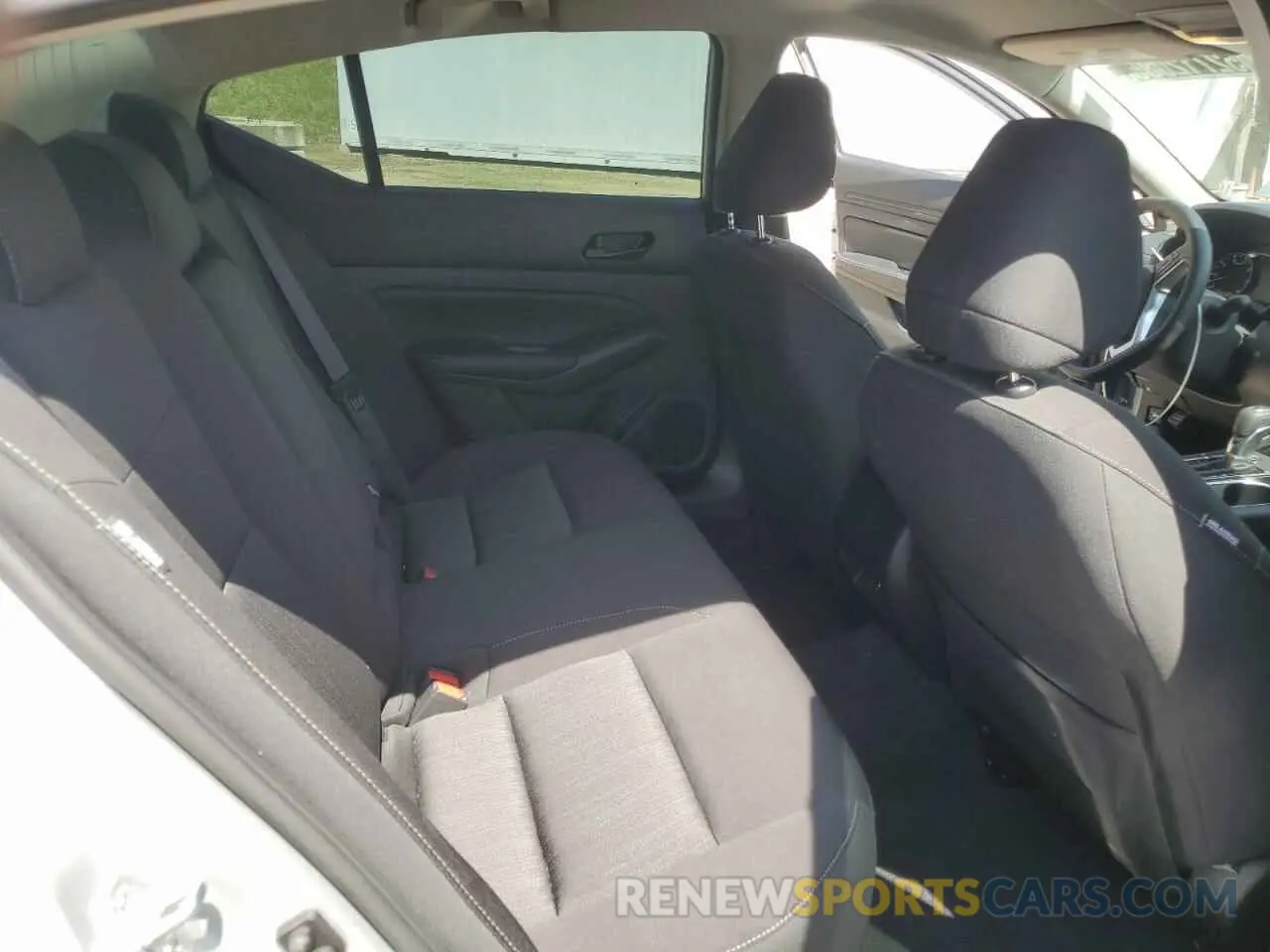 10 Photograph of a damaged car 1N4BL4DV4RN315483 NISSAN ALTIMA 2024
