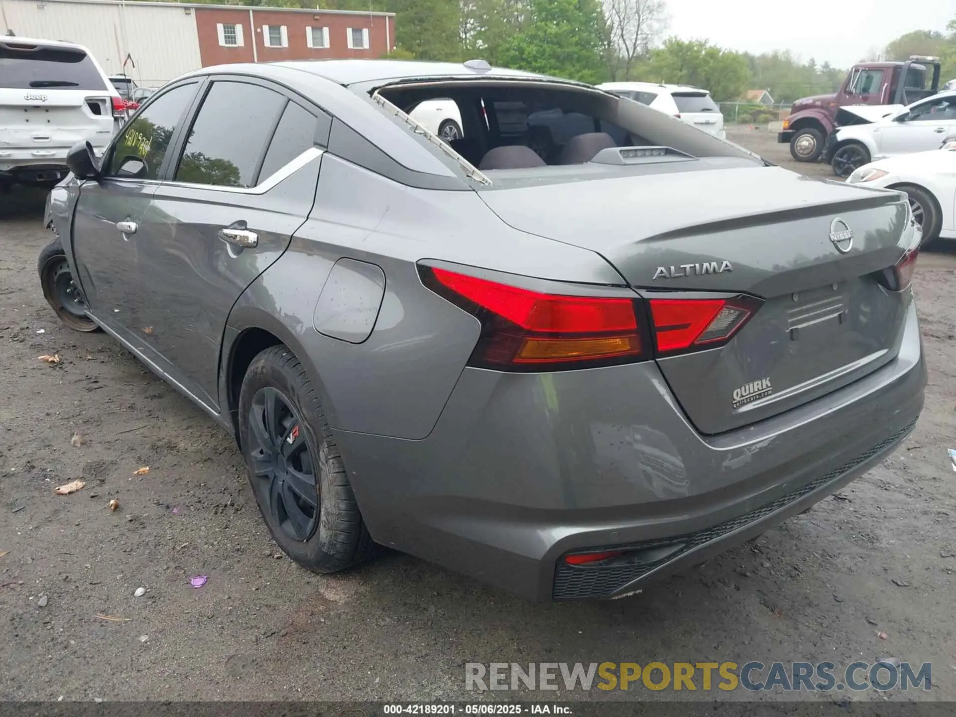 3 Photograph of a damaged car 1N4BL4DV4RN323079 NISSAN ALTIMA 2024