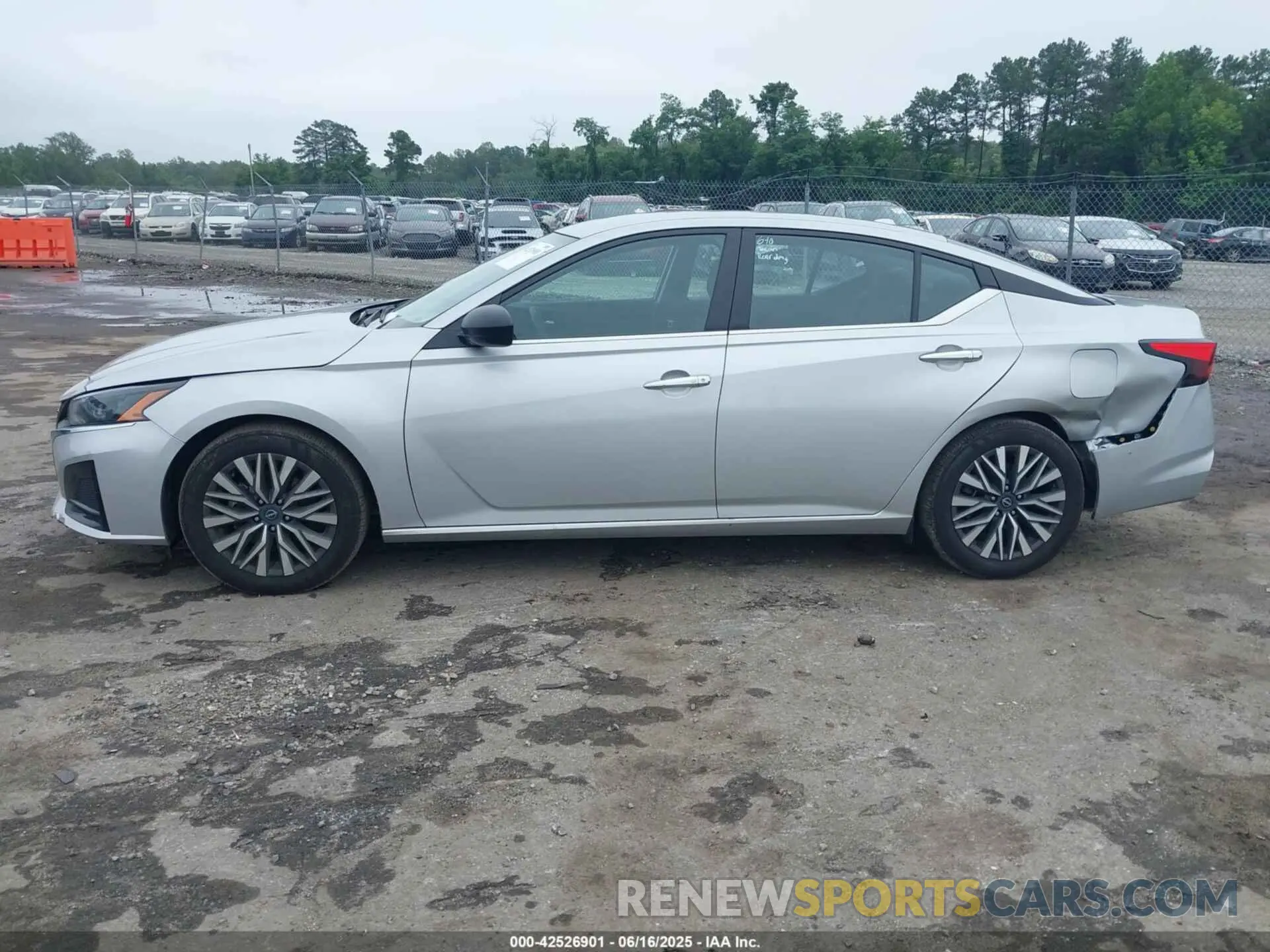 14 Photograph of a damaged car 1N4BL4DV4RN338570 NISSAN ALTIMA 2024