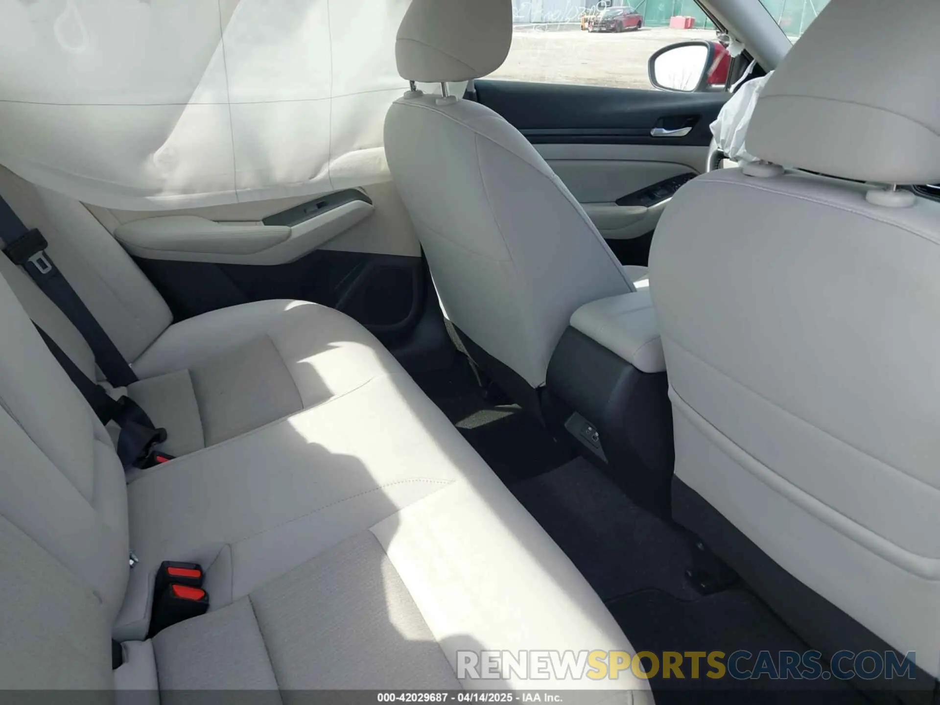 8 Photograph of a damaged car 1N4BL4DV4RN344997 NISSAN ALTIMA 2024