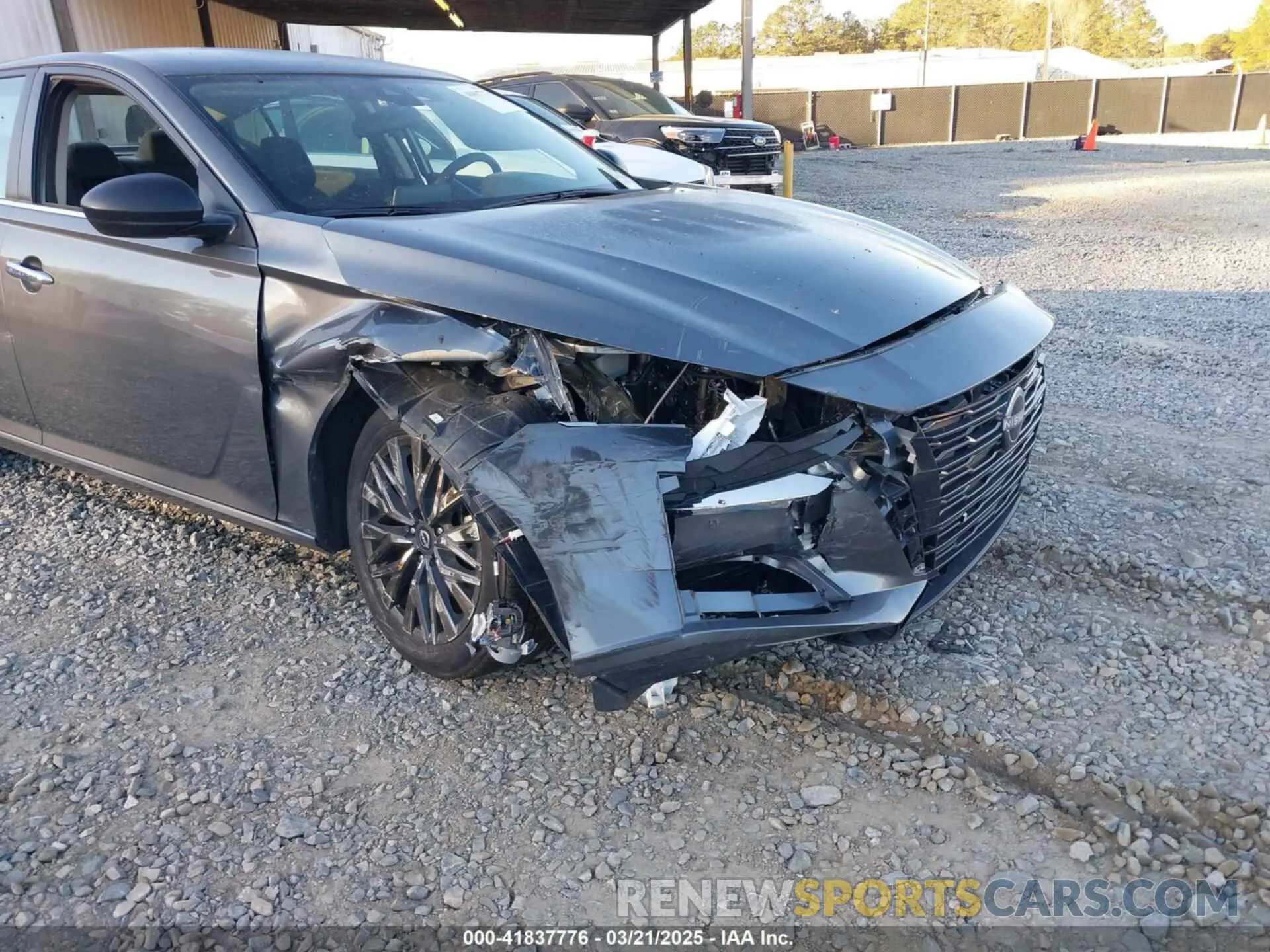 21 Photograph of a damaged car 1N4BL4DV4RN356549 NISSAN ALTIMA 2024