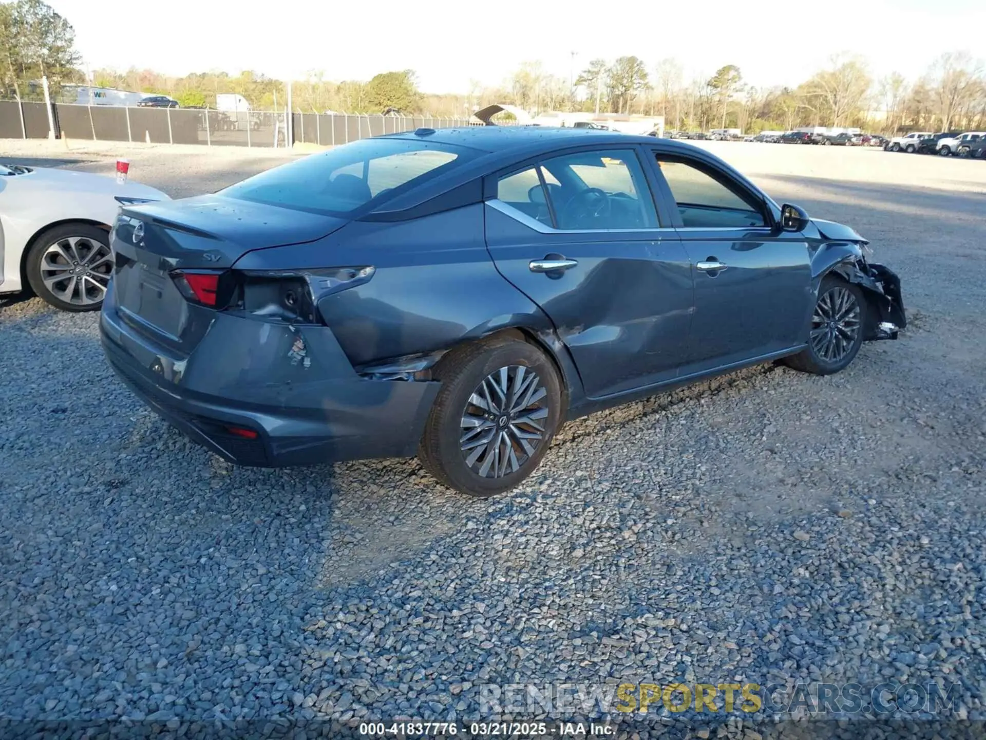 4 Photograph of a damaged car 1N4BL4DV4RN356549 NISSAN ALTIMA 2024