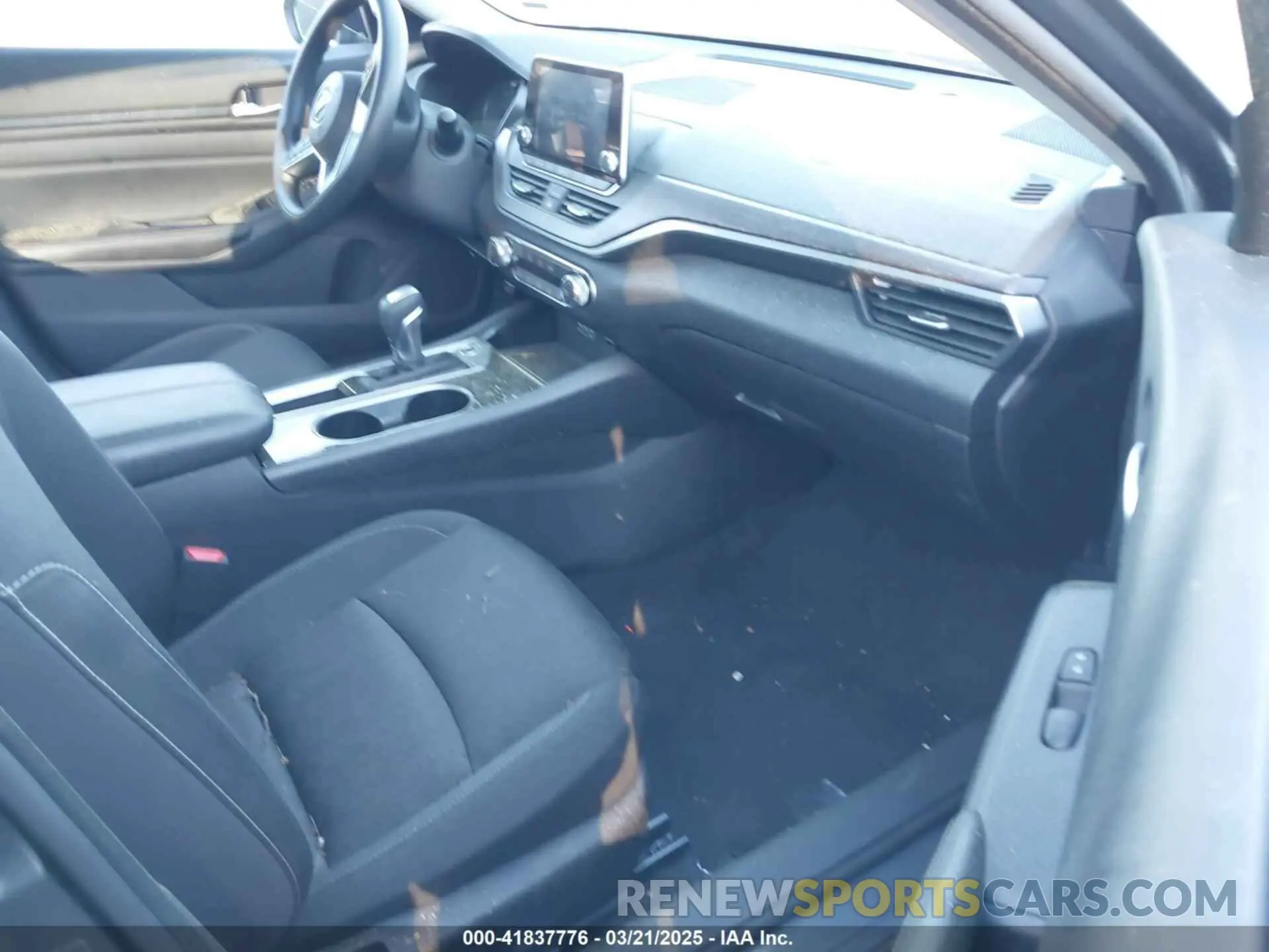 5 Photograph of a damaged car 1N4BL4DV4RN356549 NISSAN ALTIMA 2024
