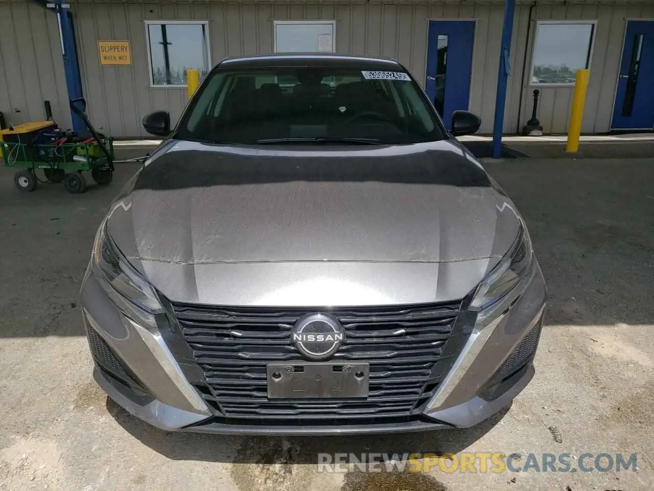 5 Photograph of a damaged car 1N4BL4DV4RN372895 NISSAN ALTIMA 2024