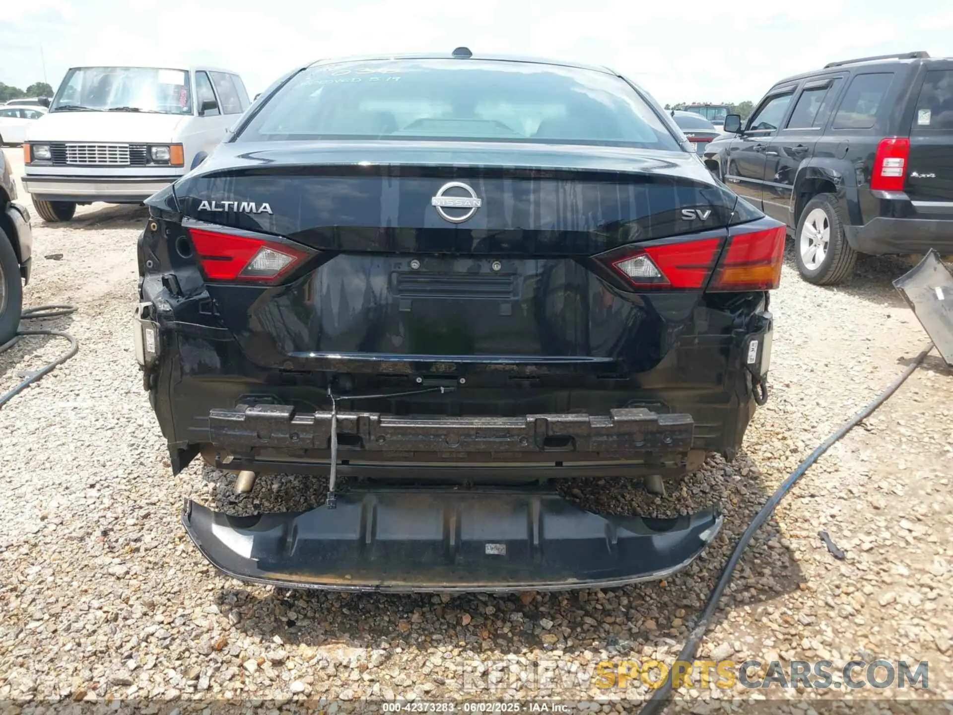 17 Photograph of a damaged car 1N4BL4DV4RN376557 NISSAN ALTIMA 2024