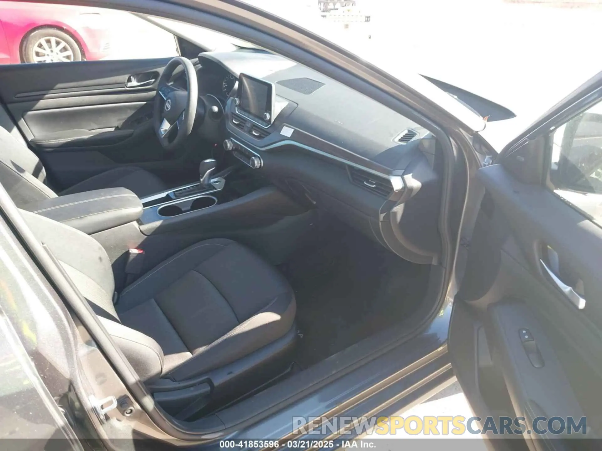 5 Photograph of a damaged car 1N4BL4DV4RN382469 NISSAN ALTIMA 2024